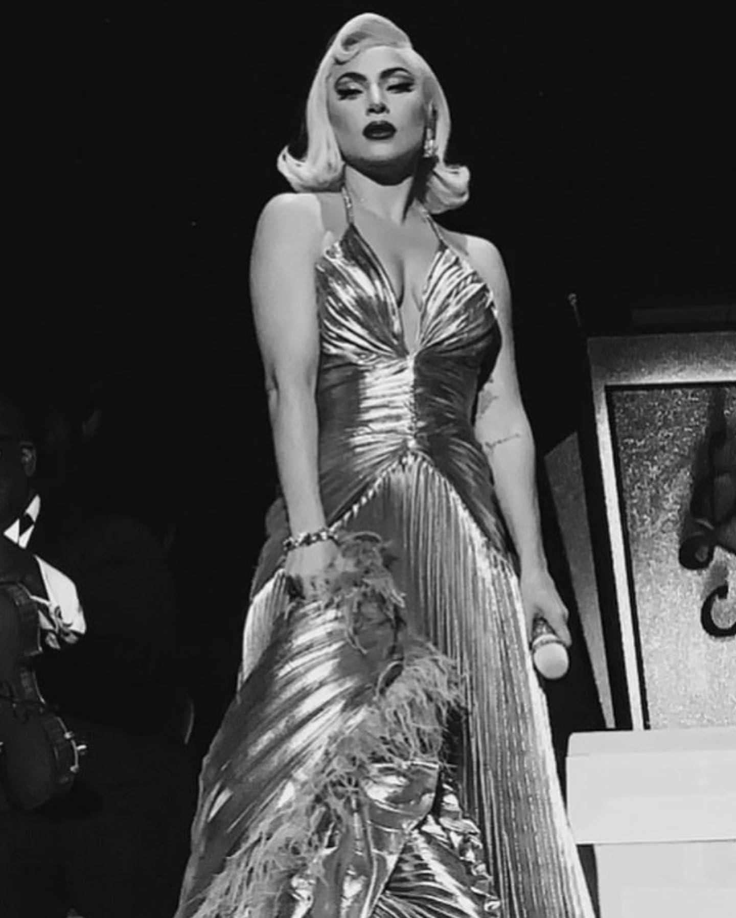 lady gaga marilyn monroe dress had her very own moment 💗👗 lady gaga met gala 2011