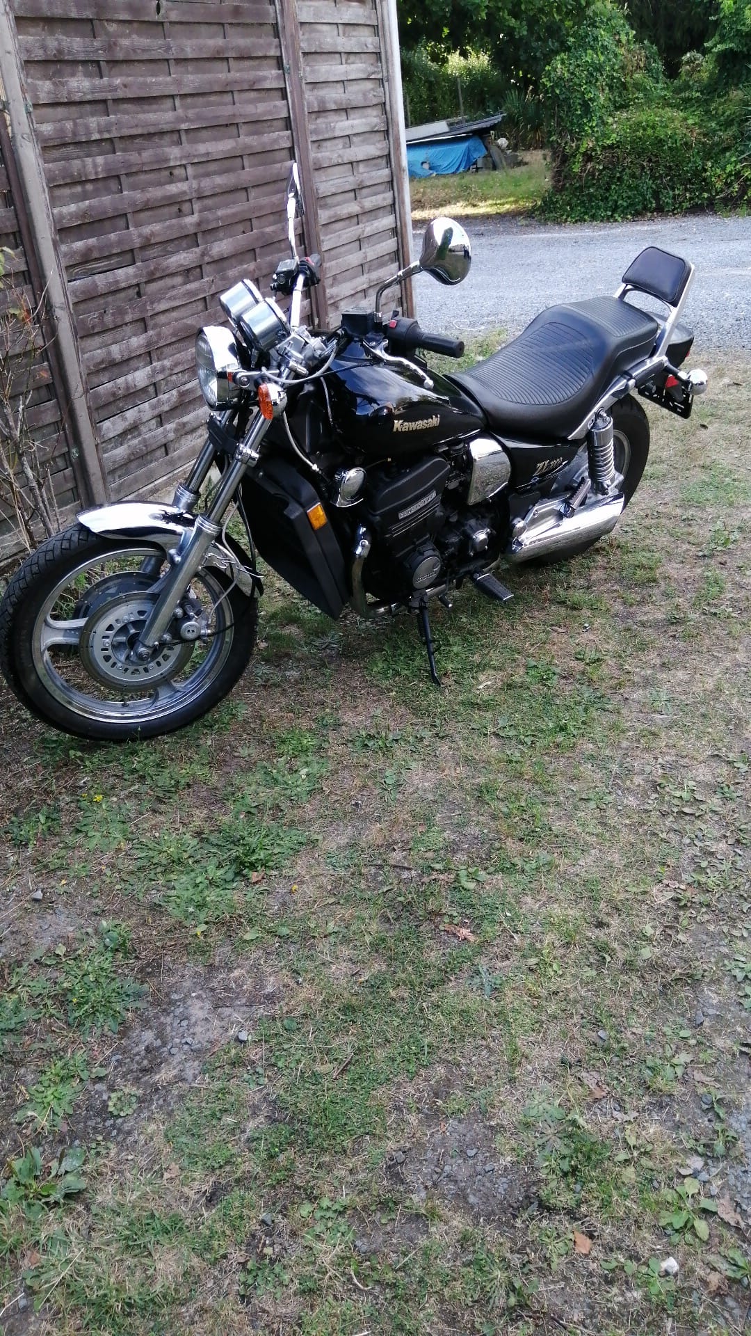 I buy my bike two months ago it's 1987 zl 1000 in great condition