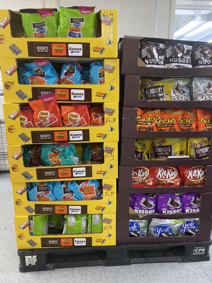 💥 NICE SELECTION OF CANDY... - State Line Discount Grocery