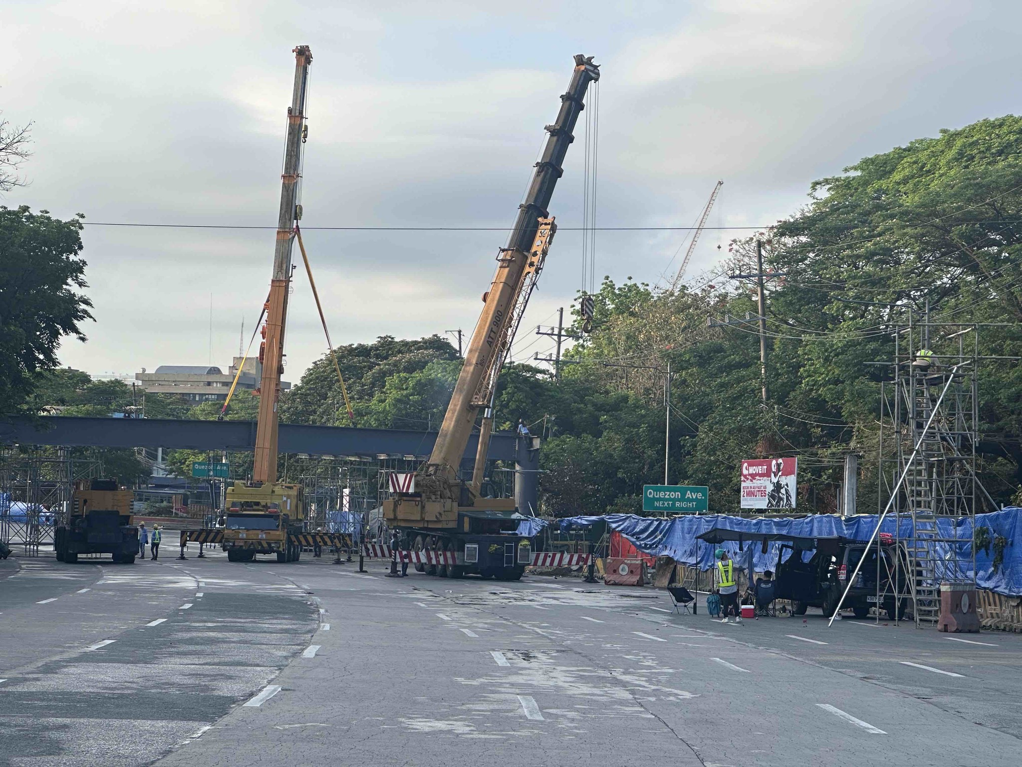 ABS-CBN News - Sections of the Elliptical Road,...