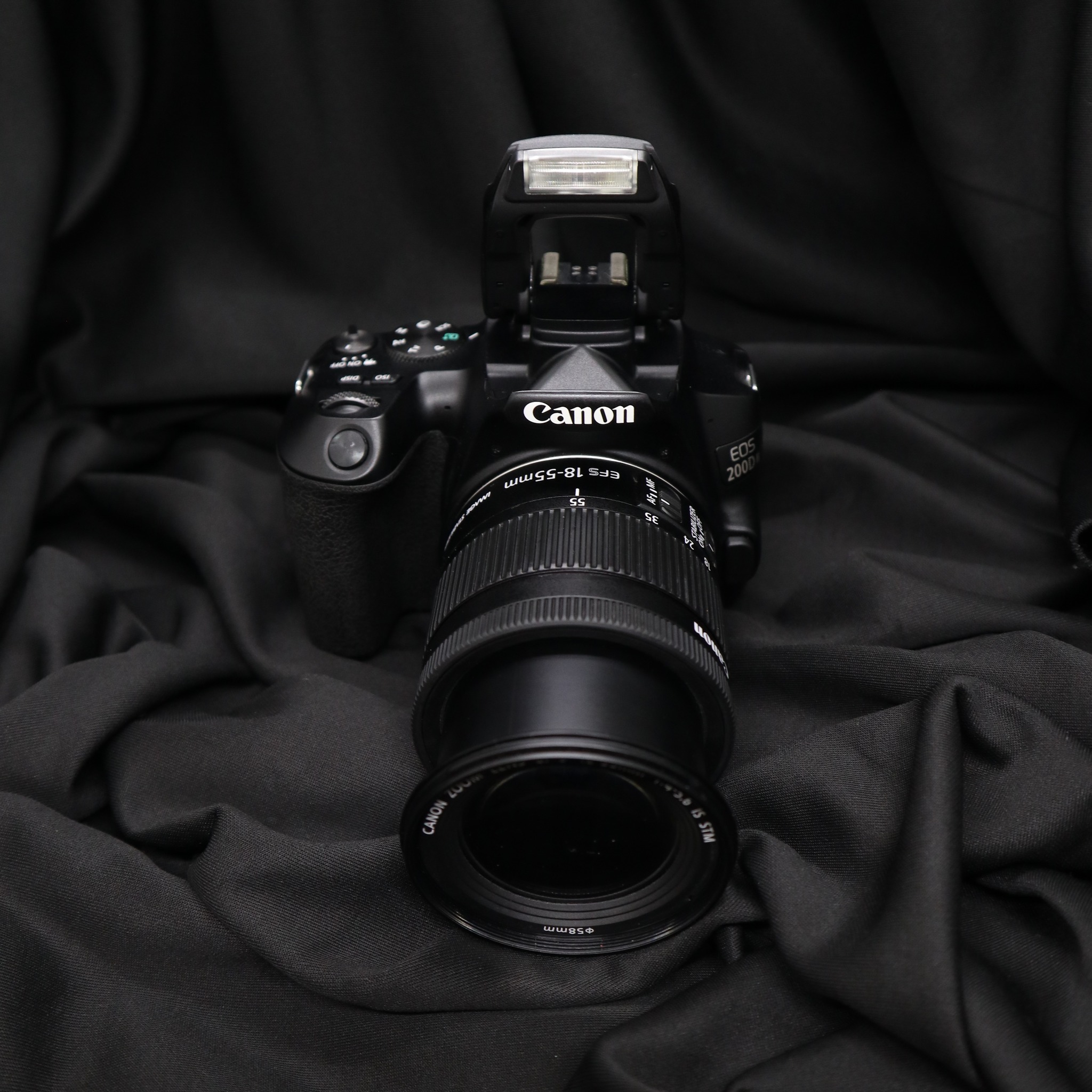 CANON EOS Kiss X3 (500D) Camera With Canon EF-S 18-55mm Kitlens 