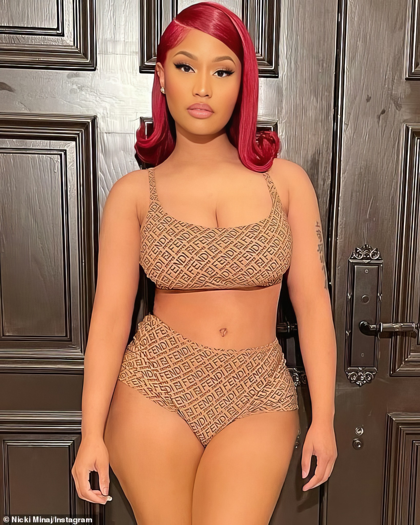 Nicki Minaj face card😍