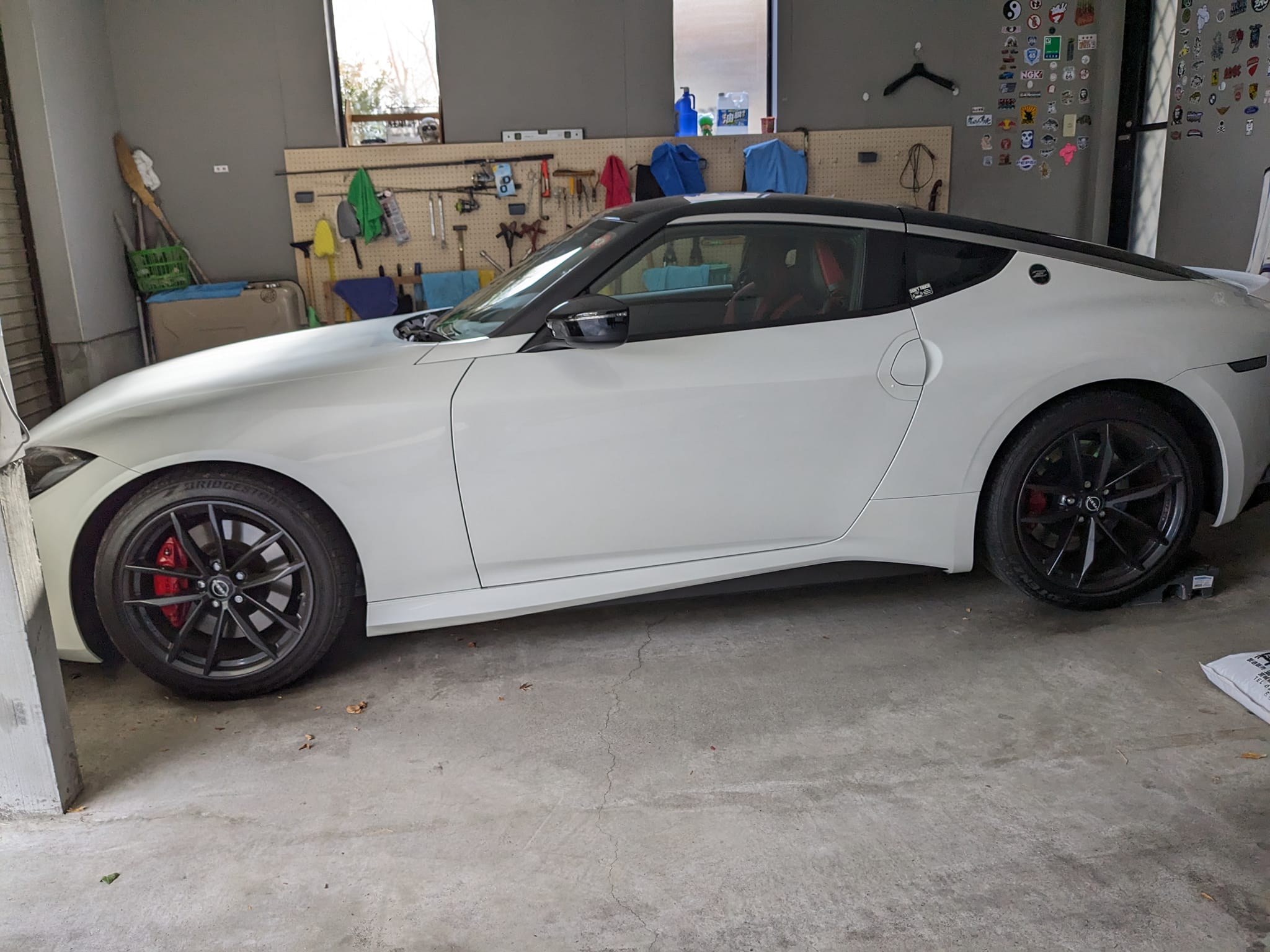 皆さんのZ（RZ34ST）も駐車中から、エンジンかけて、ハンドル目一杯
