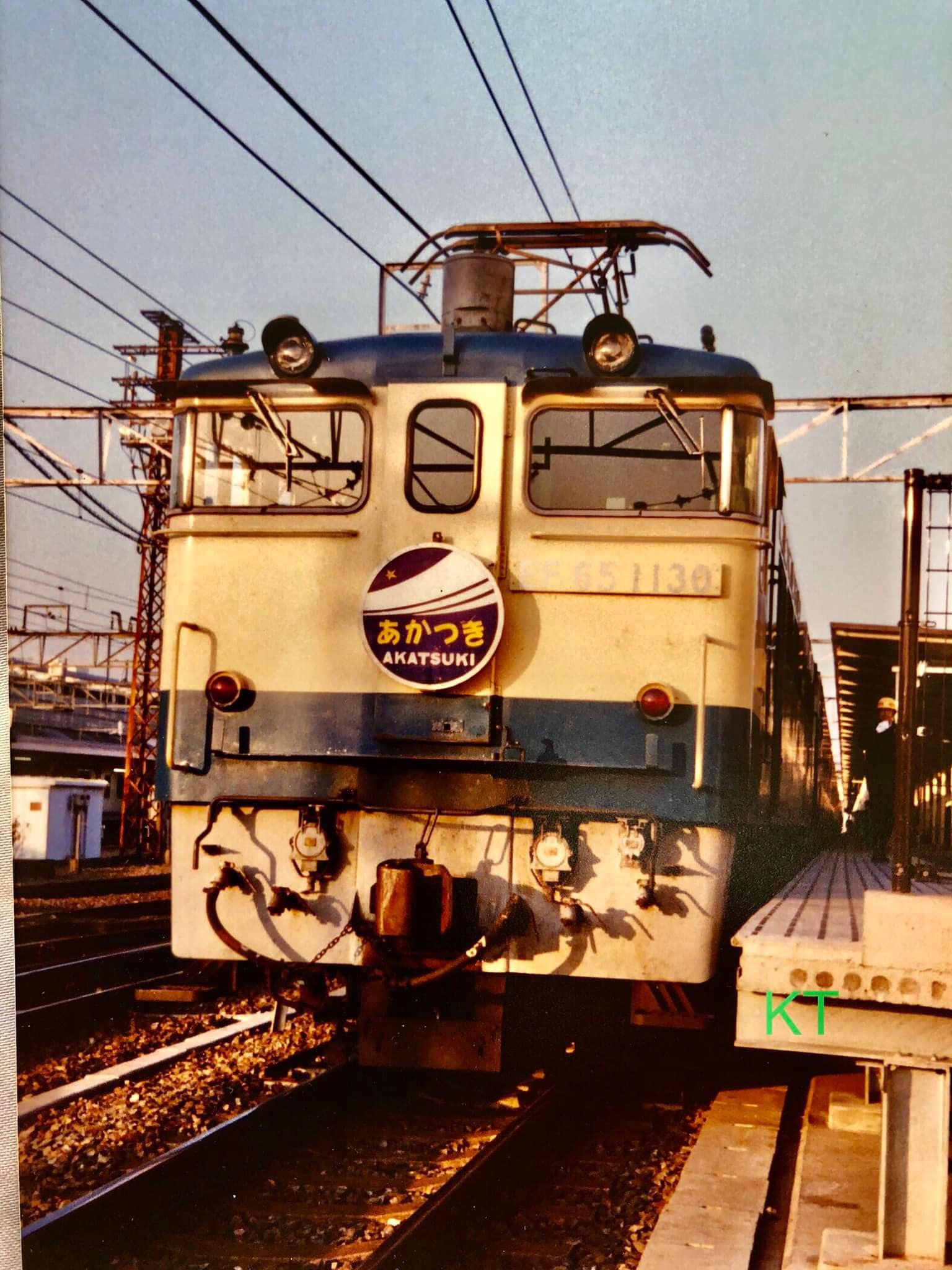 EF65 1128 locomotive with Chiki 5500 flat cars at Shin Yamaguchi