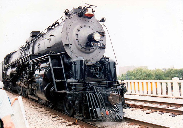 Sept 1992. ATSF 3751 made a stop in Wichita KS on its way to 