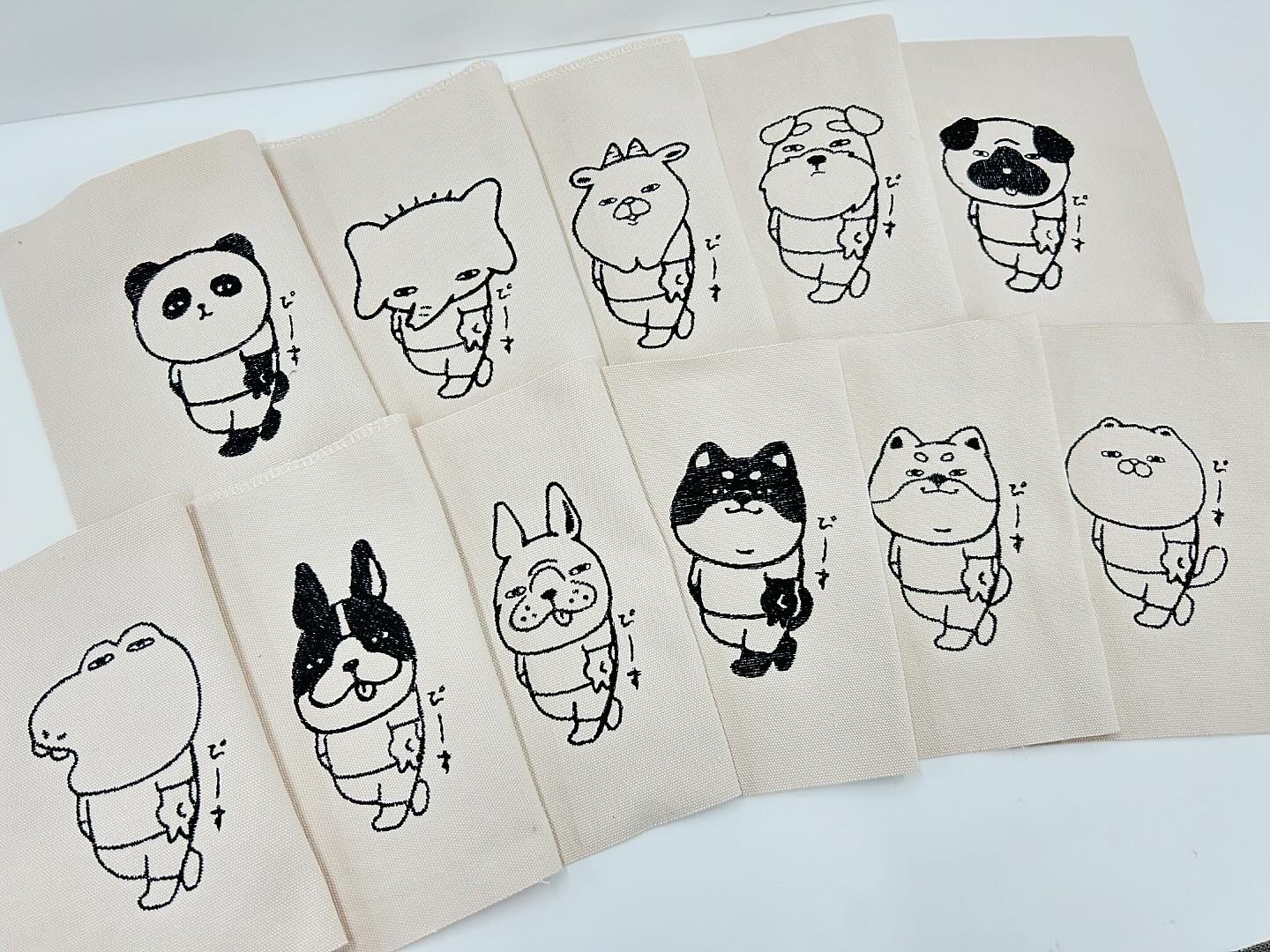 黒パグ様】ティッシュ付き ミニポーチ 黒パグ pug ハンドメイド （和 