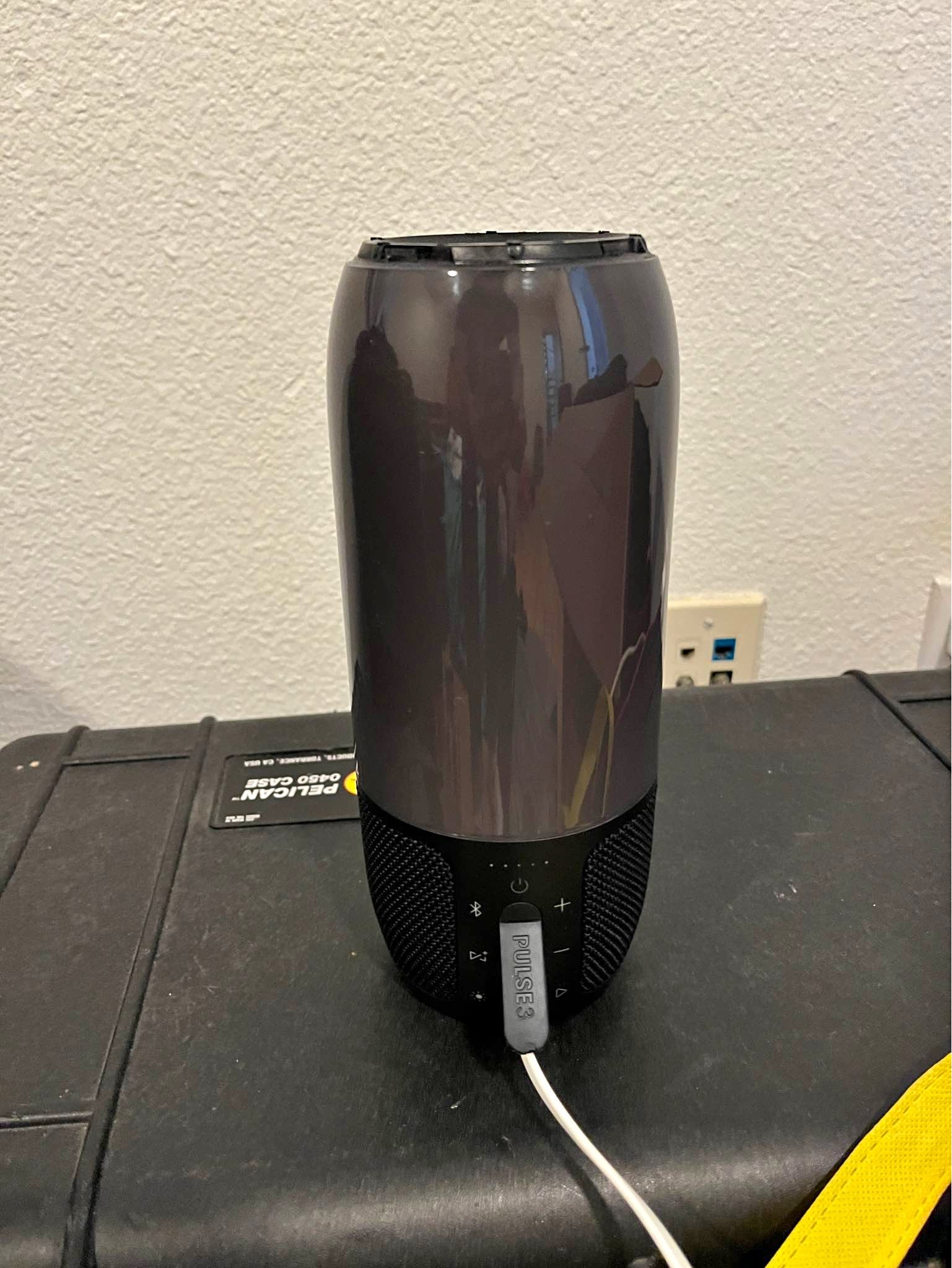 全新和二手待售JBL Pulse 4 Bluetooth Speakers | Facebook Marketplace