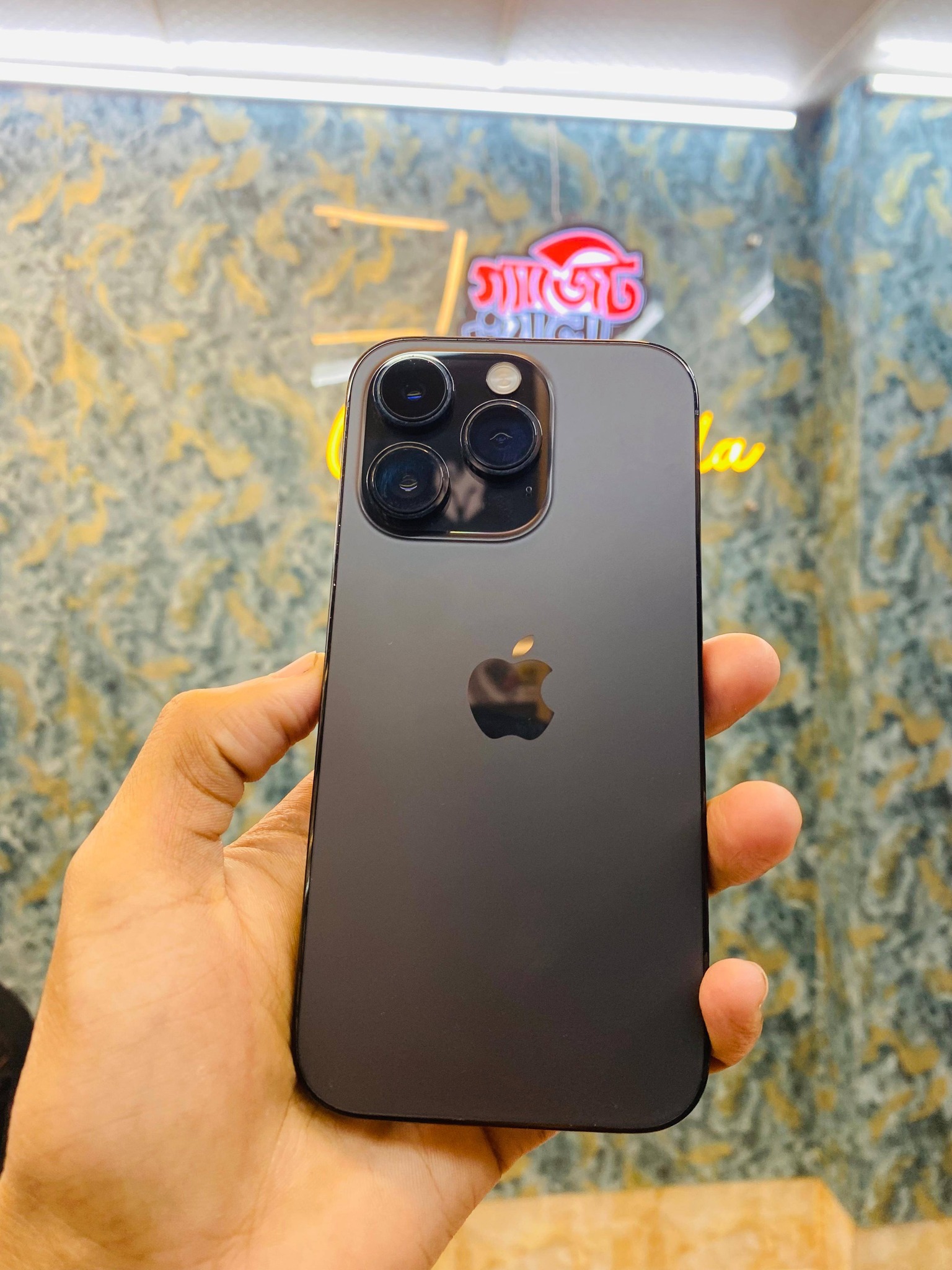 iphone 14 Pro 128gb USA Only Device. Black. Super Fresh Condition 