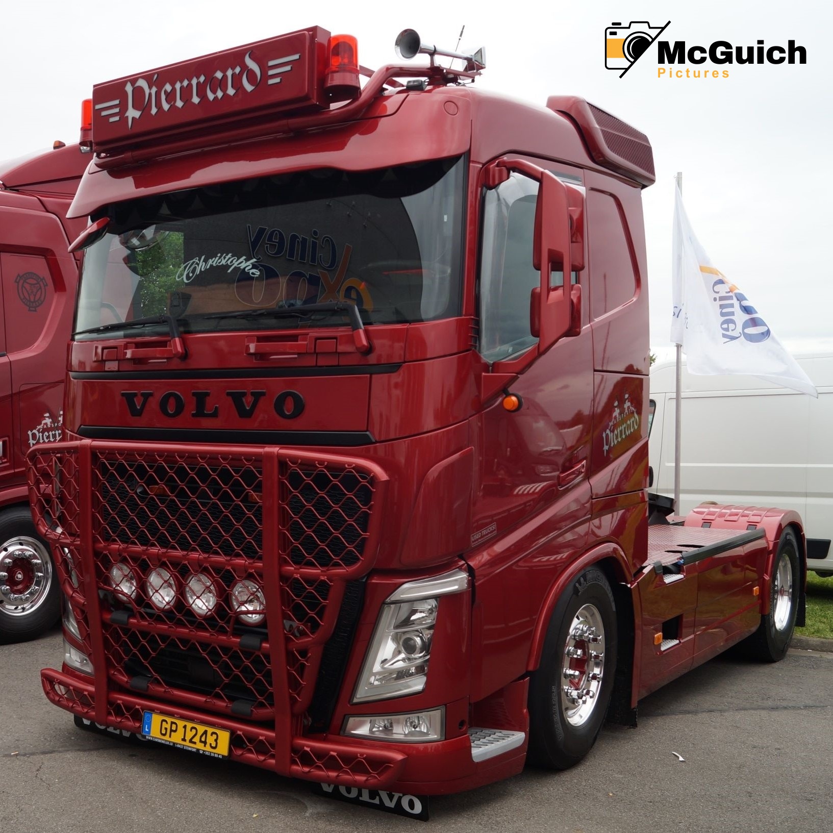 Italeri 3945S Bâche pour Volvo F16 avec Pont élévateur, modélisme, kit de Construction sur Pied, Bricolage, Loisirs, Collage, kit de Construction en Plastique
