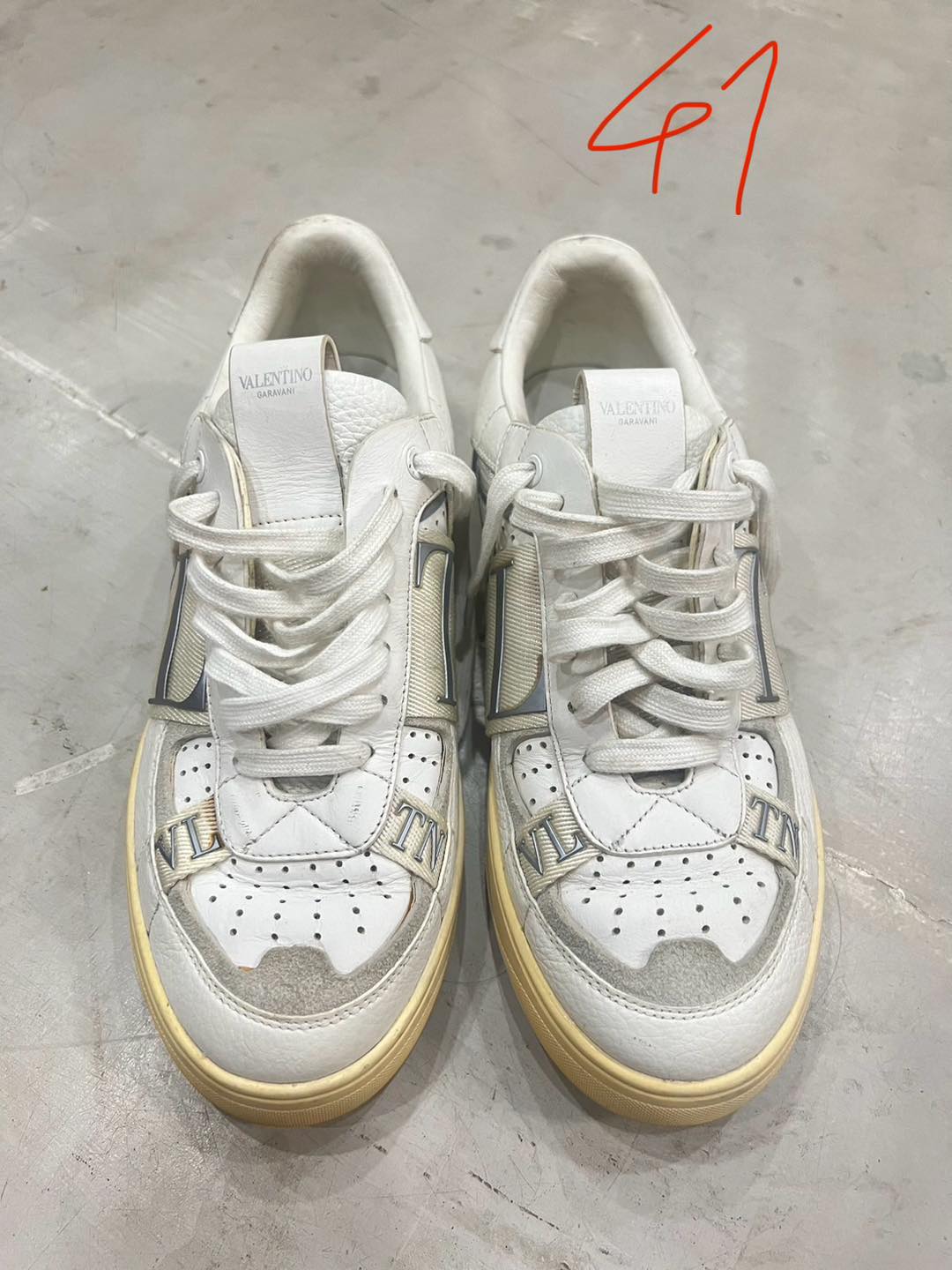 IQ SHOES รองเท้าผู้ชาย | Bangkok