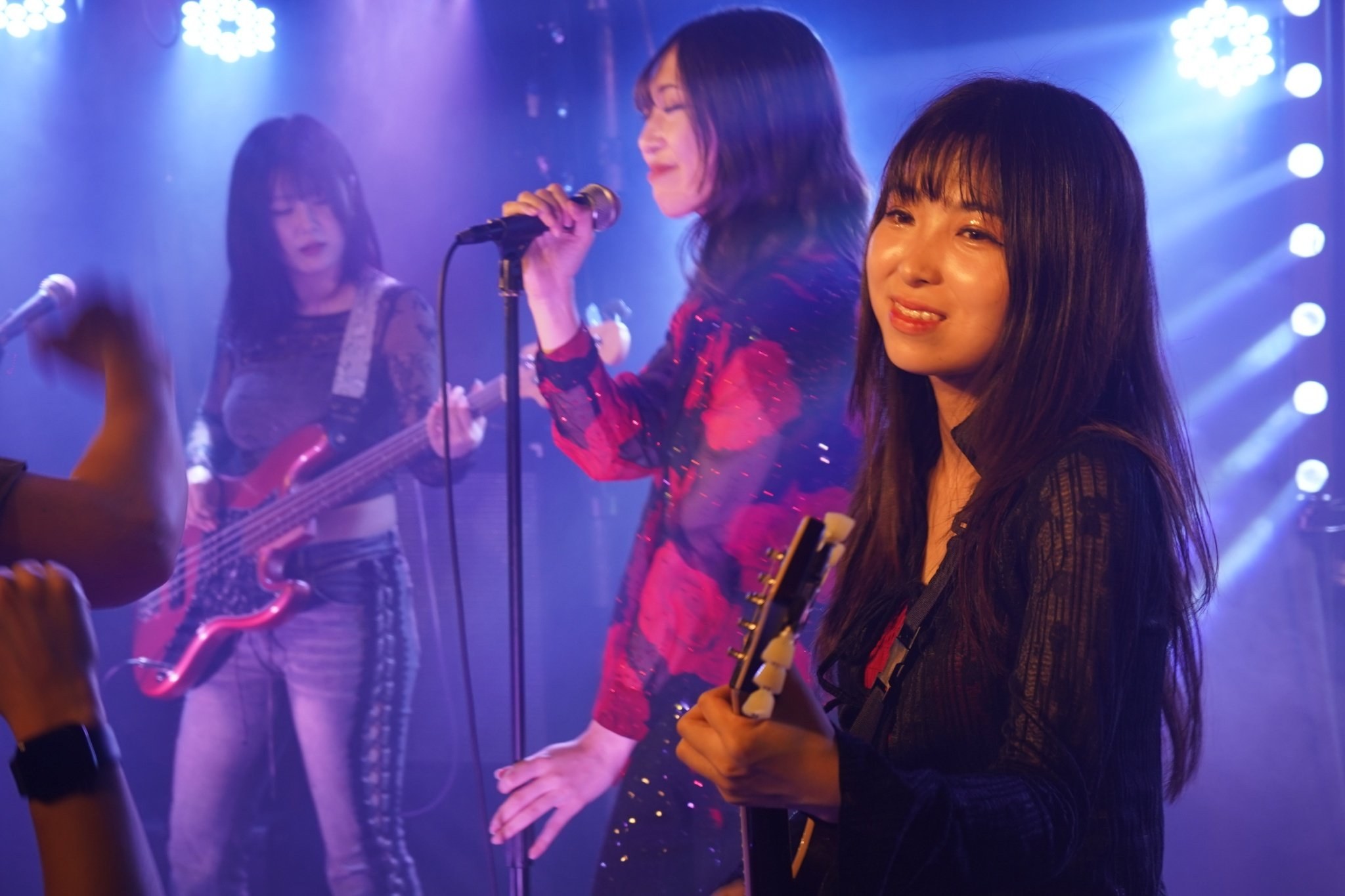 Asumi forms new all-female rock band Belle Rose