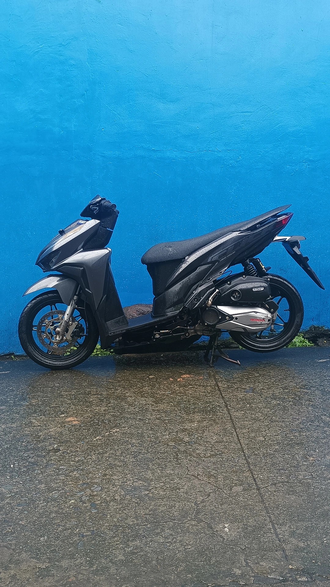 BOM X Blaze suspension for Honda Click and Yamaha scooters