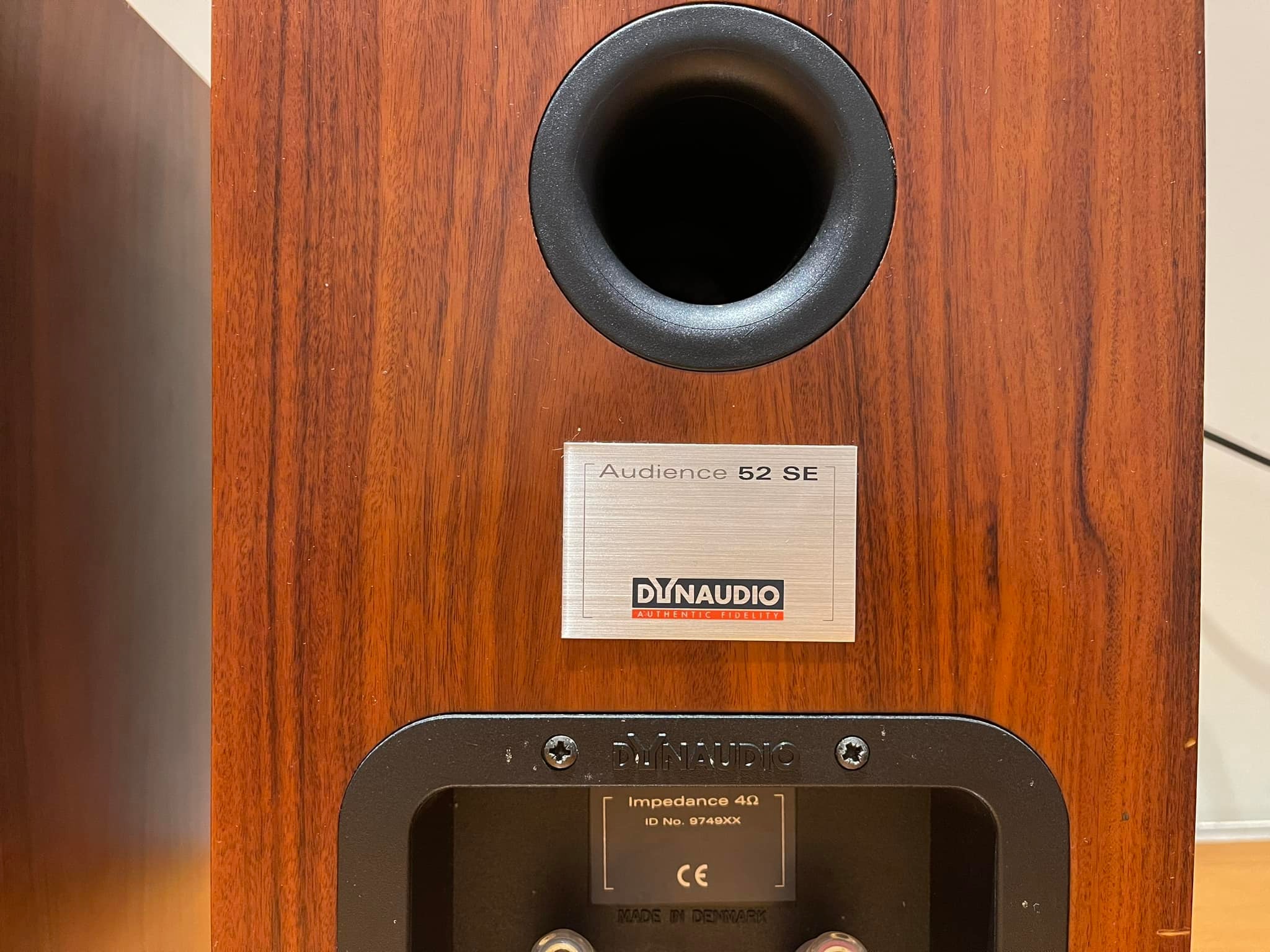Audience 52se (stp) for sale. Legendary speakers from Dunaudio's