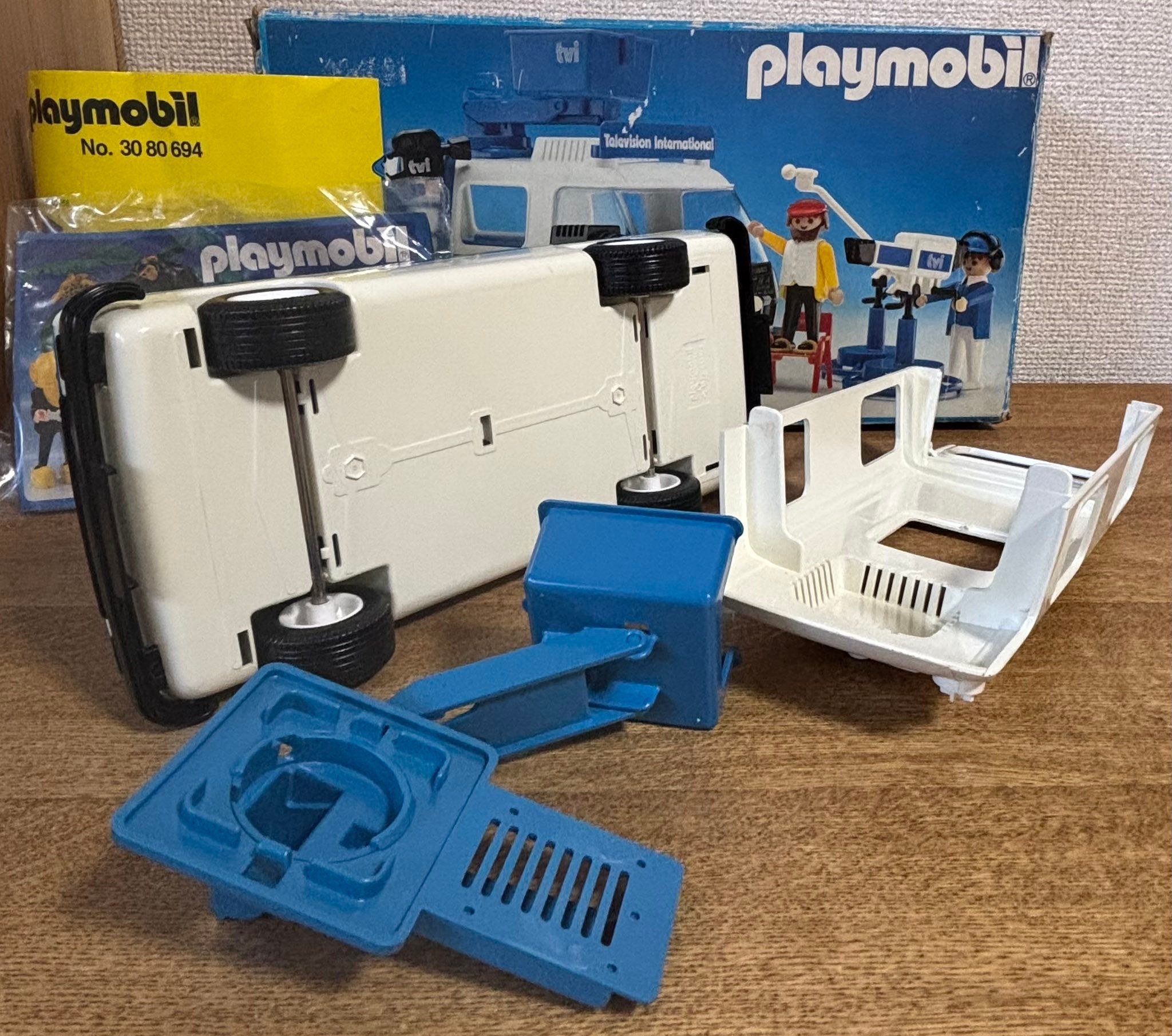 Playmobil 3468-esp - Television International van 1984 The set