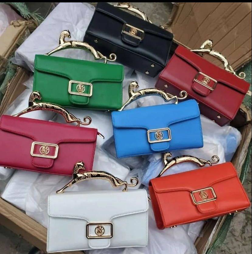 Size: 39 40 very pretty Price: 17500 Website: 16500 Color: silver 38 ...