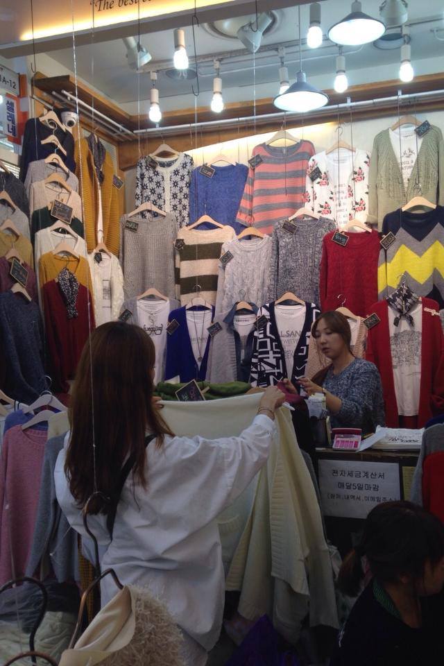 Sense Shop - 分享韓國採購經驗 韓國服飾都是晚上23：00後開始工作 到清晨6：00...