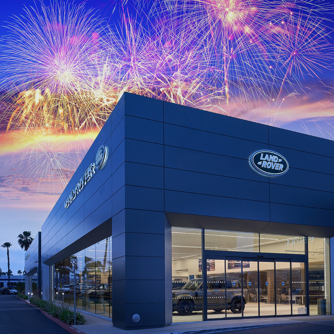 Happy New Year 🎆 We wish everyone... - Land Rover Riverside