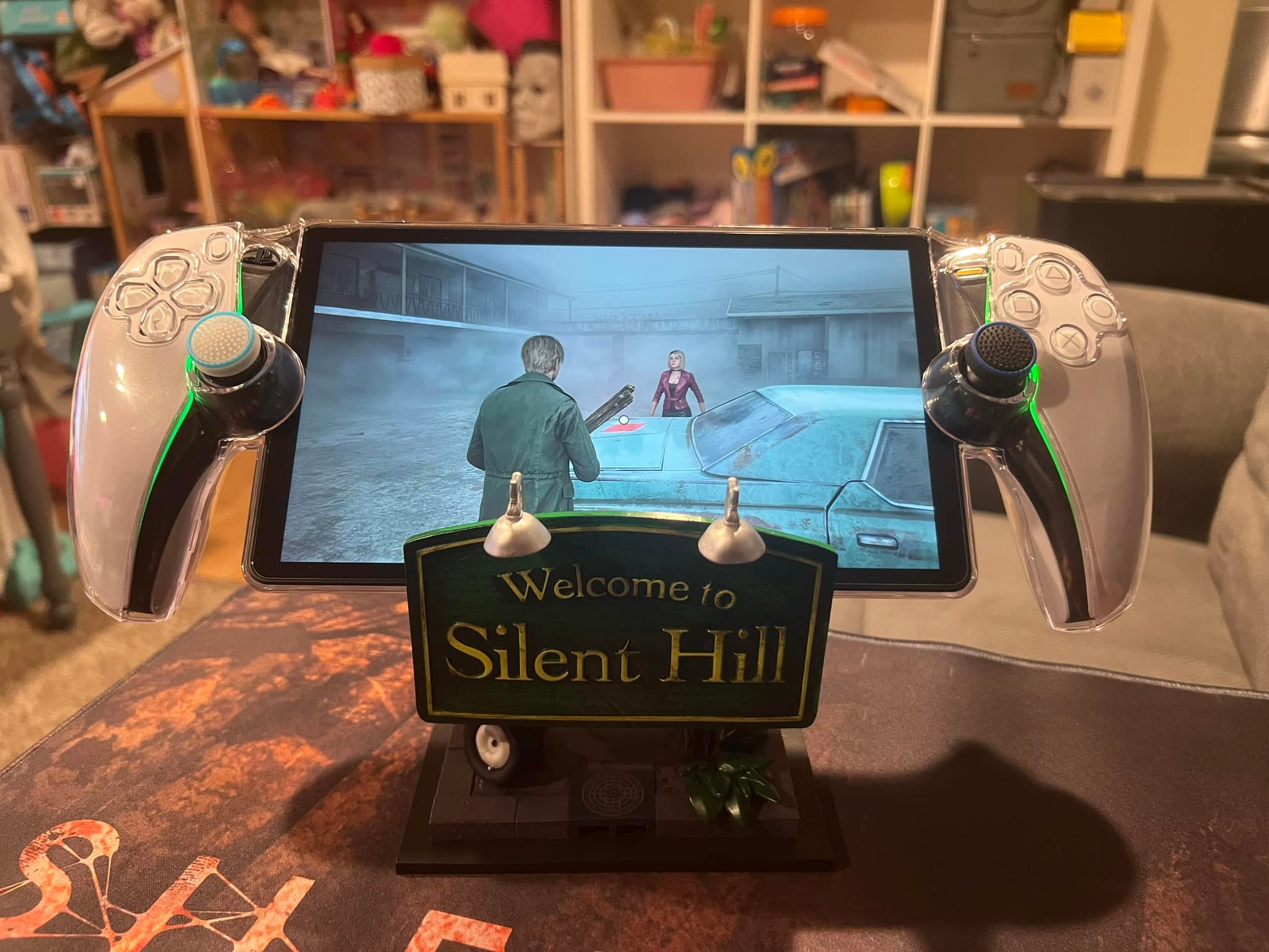 Brand New SILENT HILL Universal Controller Holder