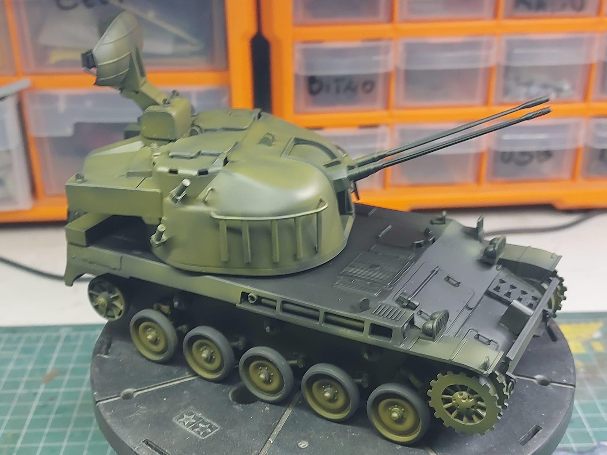 AMX30 D.C.A.,Heller 1/35 w.i.p
