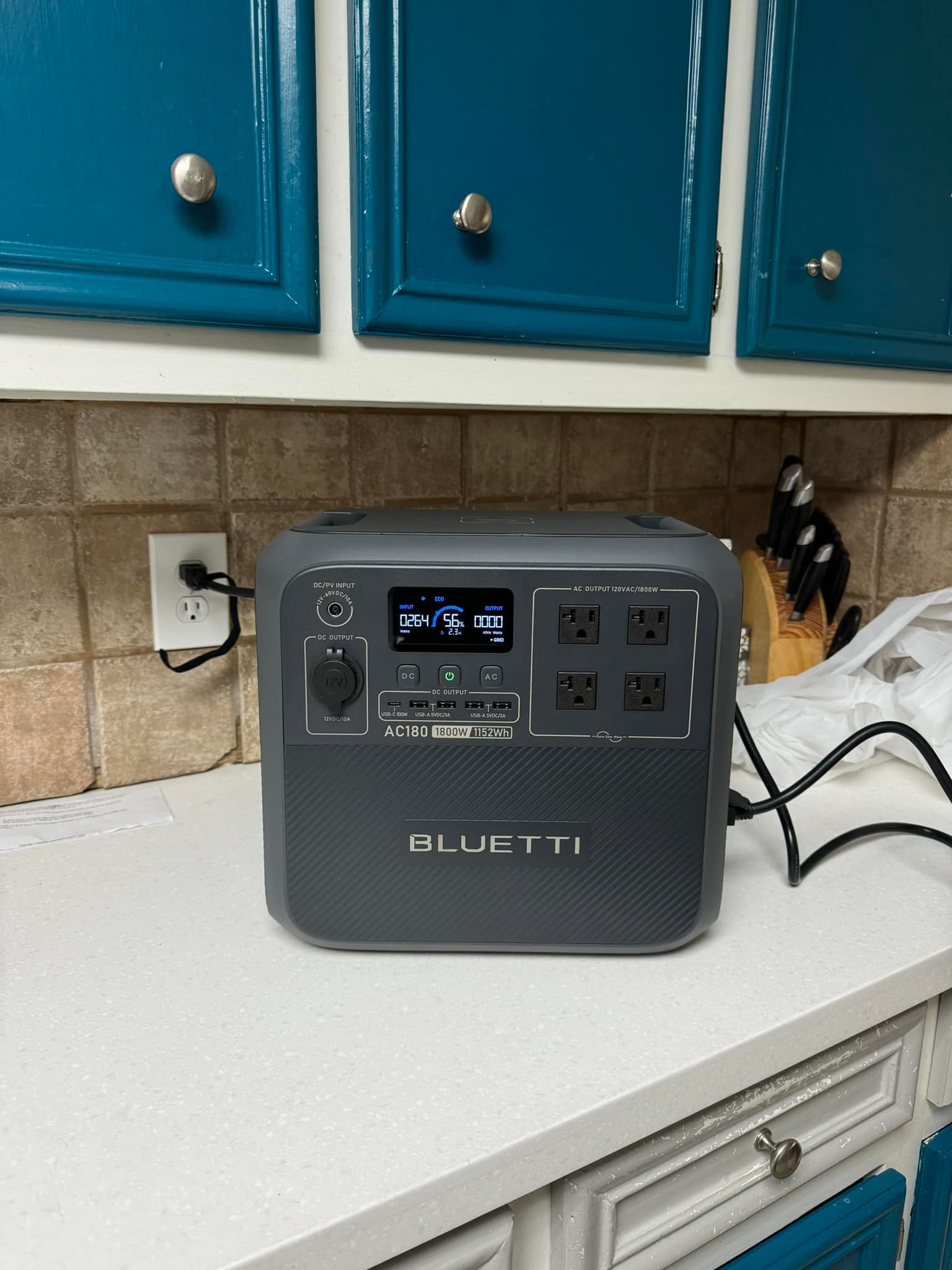 BLUETTI Solar Generator AC180 with PV200 Solar Panel Included, 1152Wh