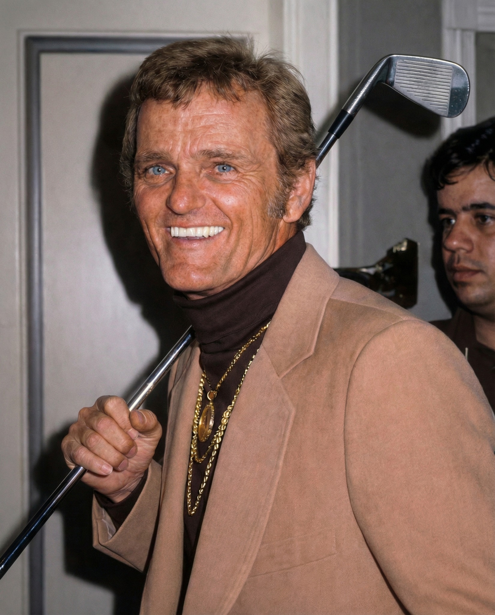 Golden - WHO KNEW A GOLF CLUB COULD SAVE AN ENTIRE SHOW? Jerry Reed ...