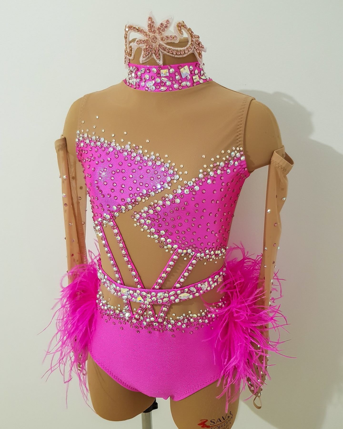 Frilledneck Fashion Australia (@frilledneckfashion) • Facebook display picture 1