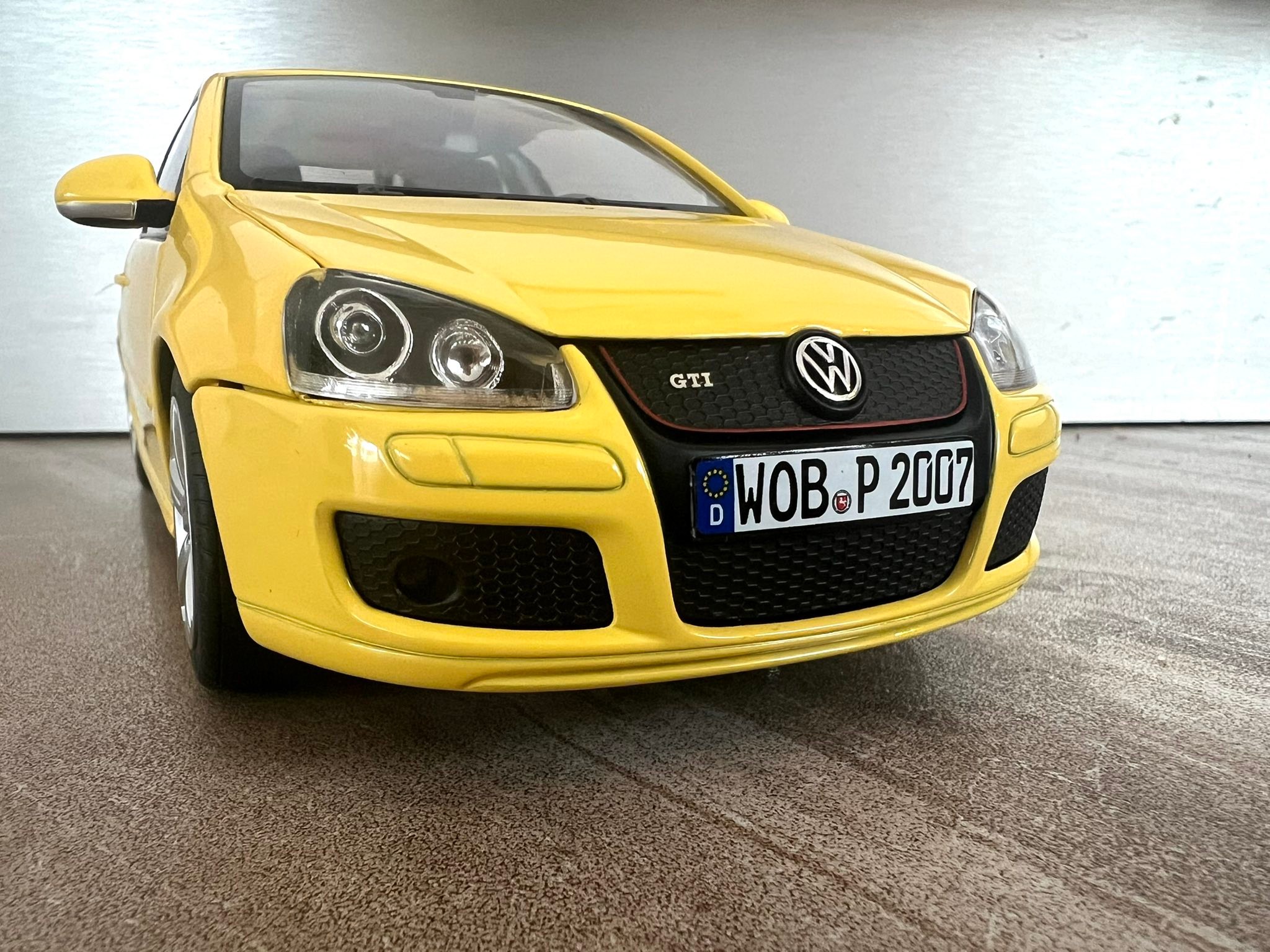 VW Golf mk 6 GTI by Norev 1:18