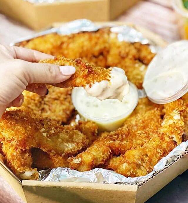 Hotdish Fish Fillet With Tartar Sauce Crispy On The Facebook