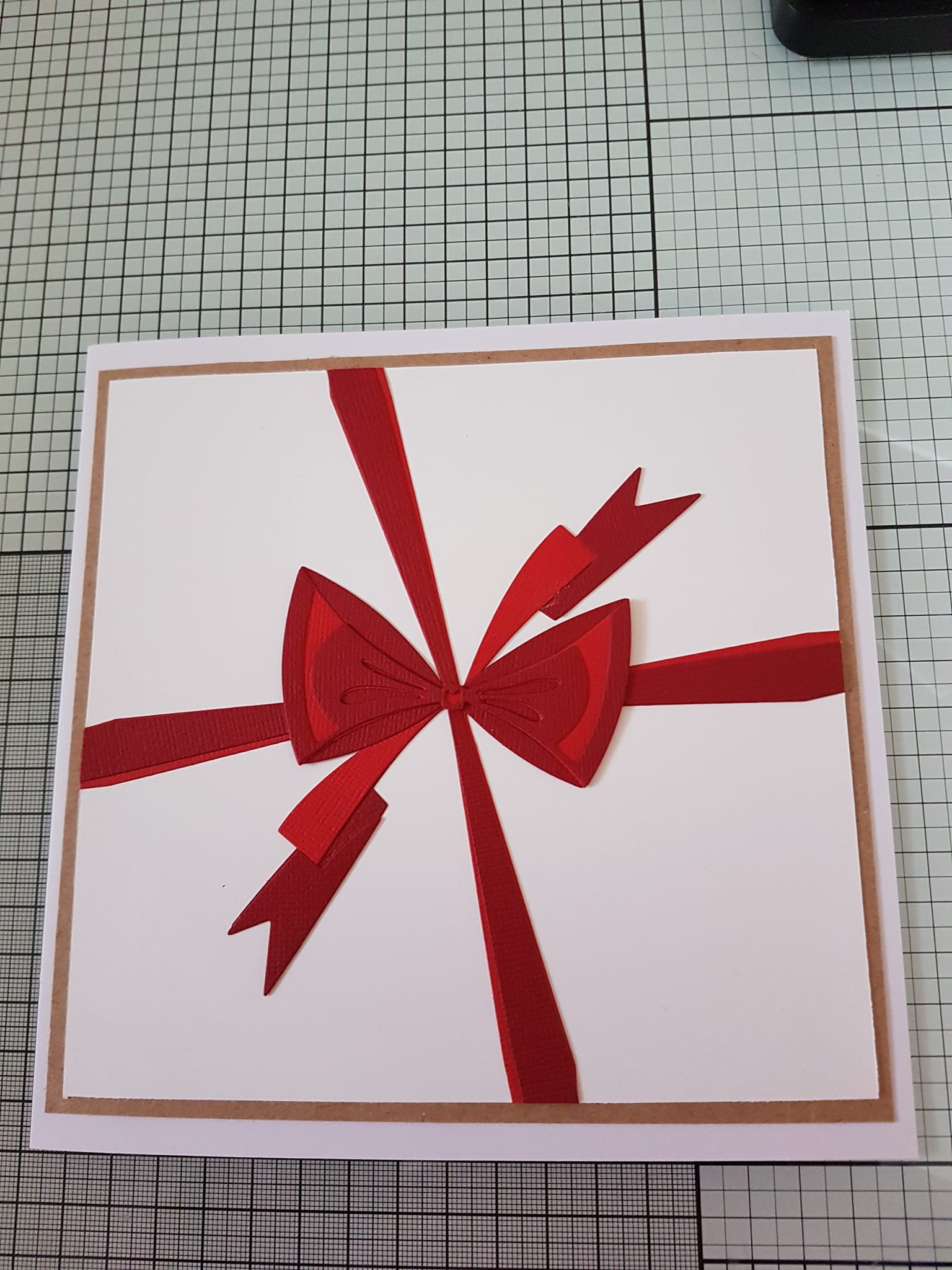 Lot De 21 Matrices Sizzix Thinlits Festive Gifts - Découpe Papier Pour Créations Noël - Compatible Big Shot - Par Lisa Jones