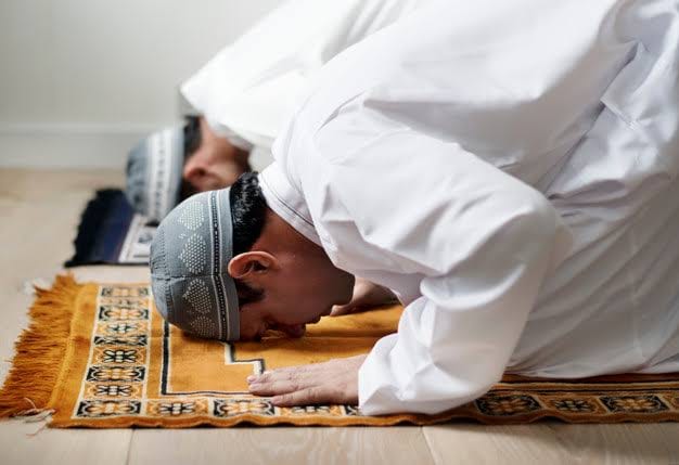 Kelas - Shalat dan Emosi Kalau Anda perhatikan gerakan shalat, ada ...
