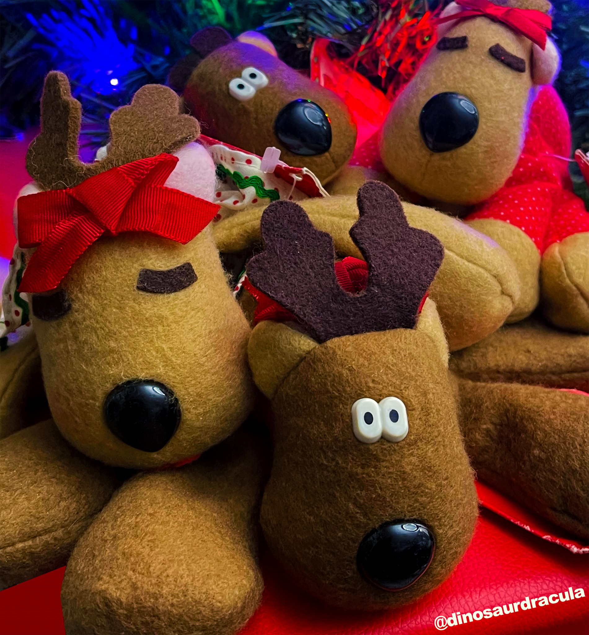 WHO REMEMBERS THIS? Rodney Reindeer plushies Burger King handed 