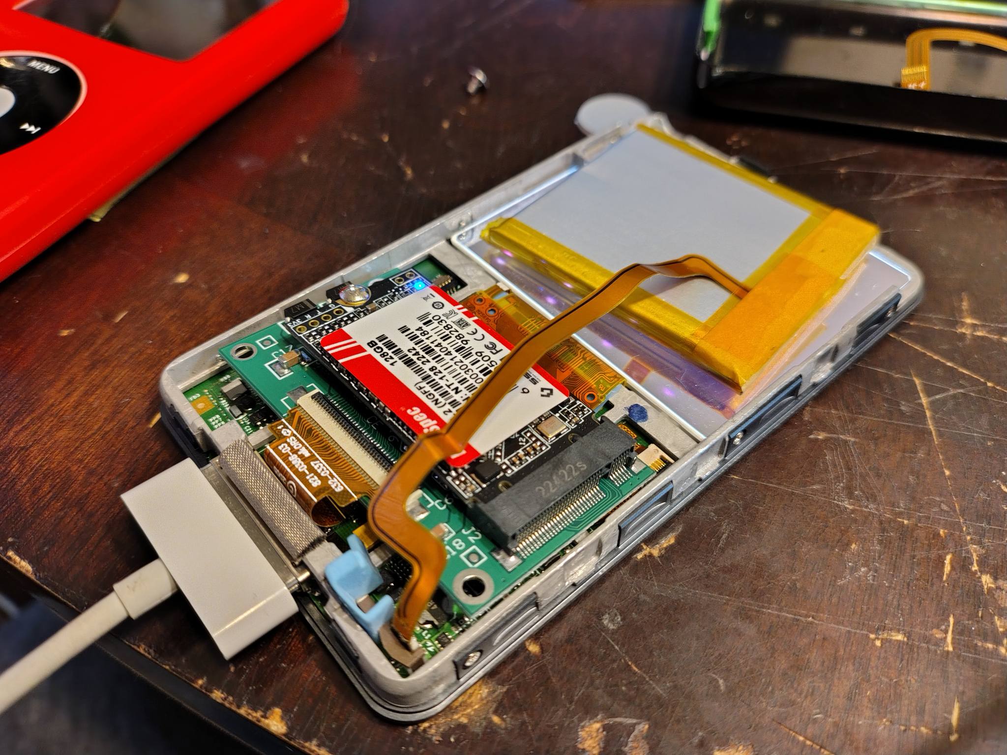 Upgraded iPod with Nintendo Switch antenna and 3000mah battery