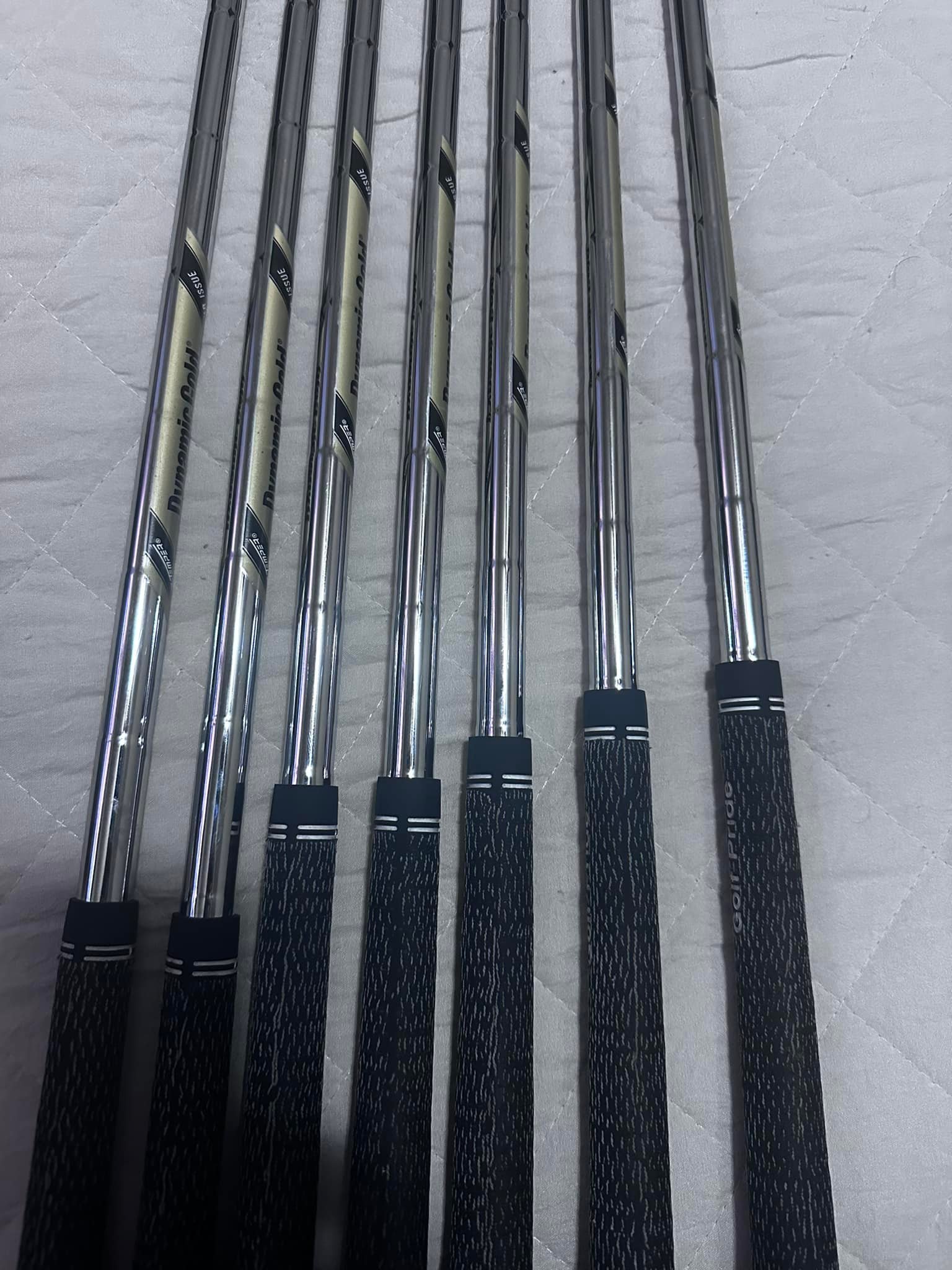 FOR SALE! Taylormade P7TW 4-PW Dynamic Gold X100 w/Tour Velvet BCT 