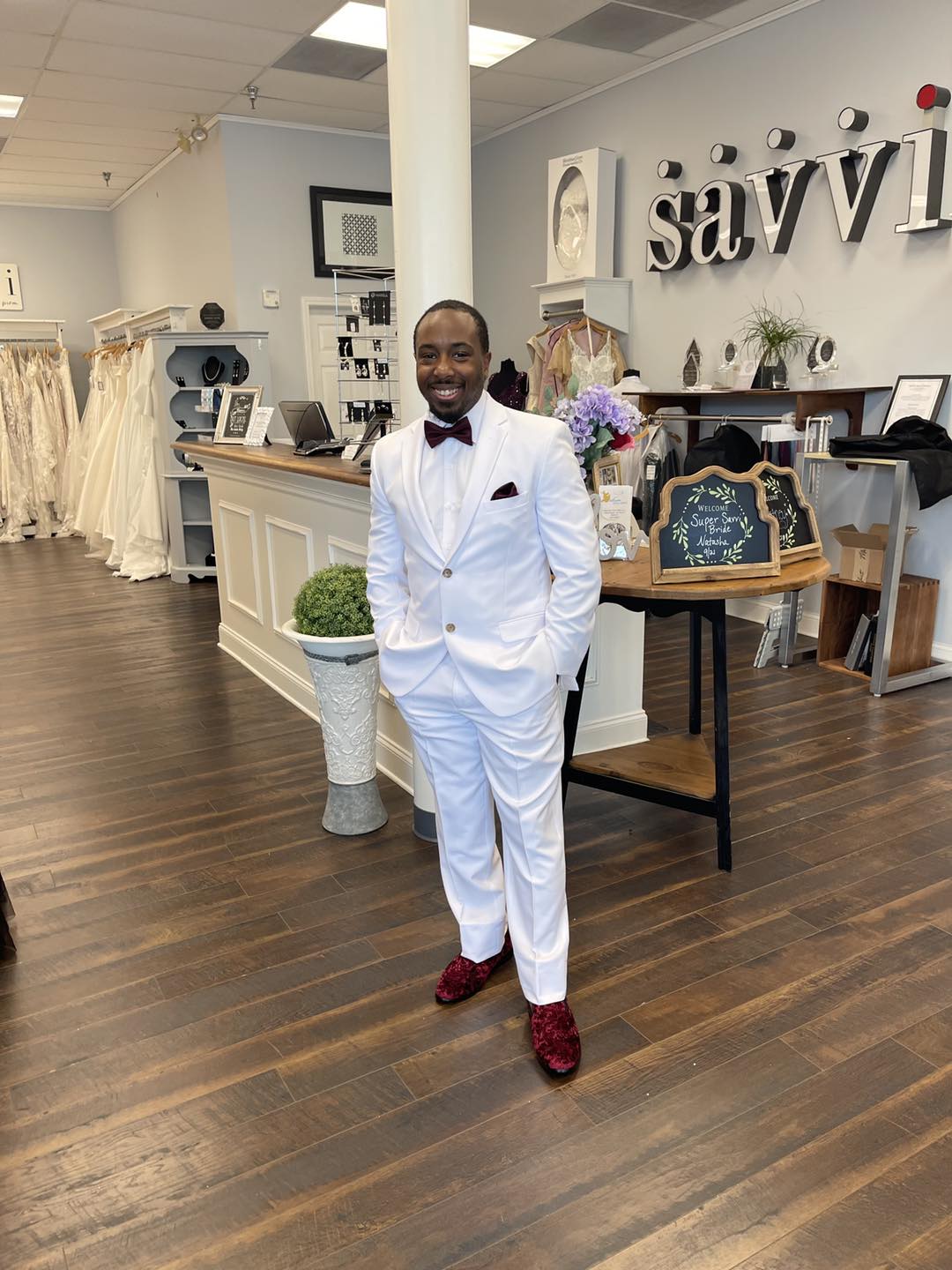 What color shirt for groomsmen with ivory wedding dress?
