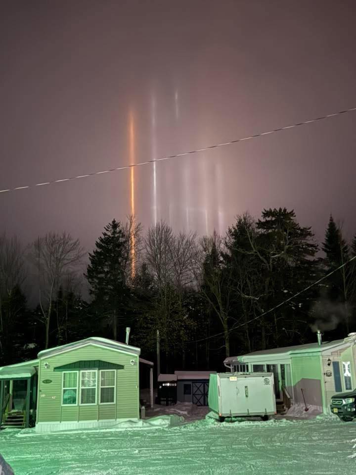 Light pillars spotted in Oneonta, NY due to ice crystals