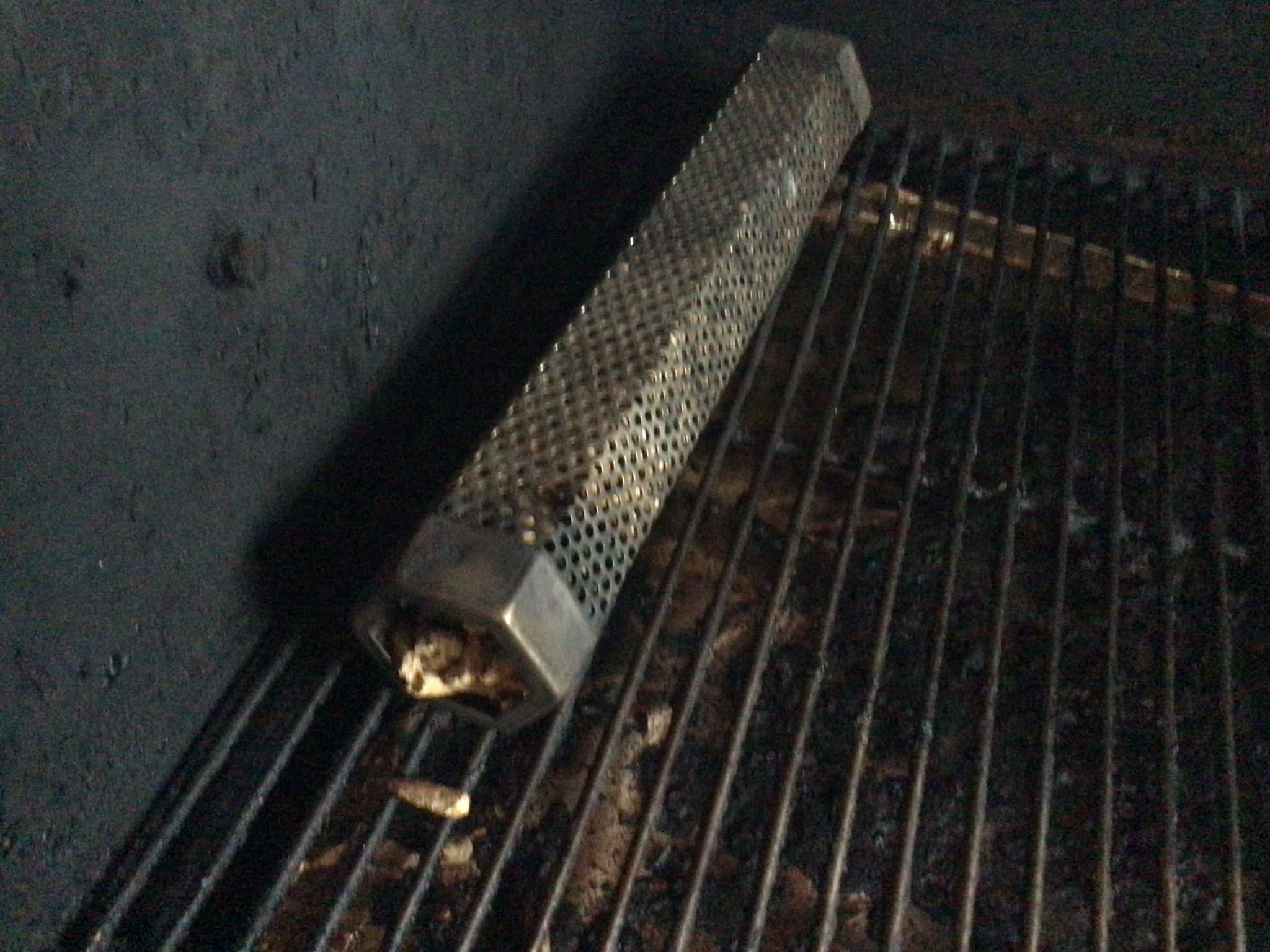 How to use a smoke tube for cold smoking cheese?