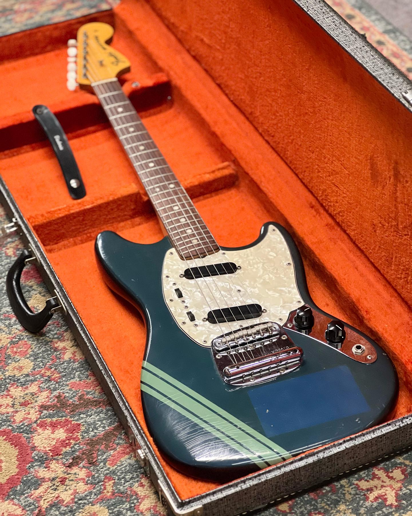 Vintage Japanese competition mustang guitar