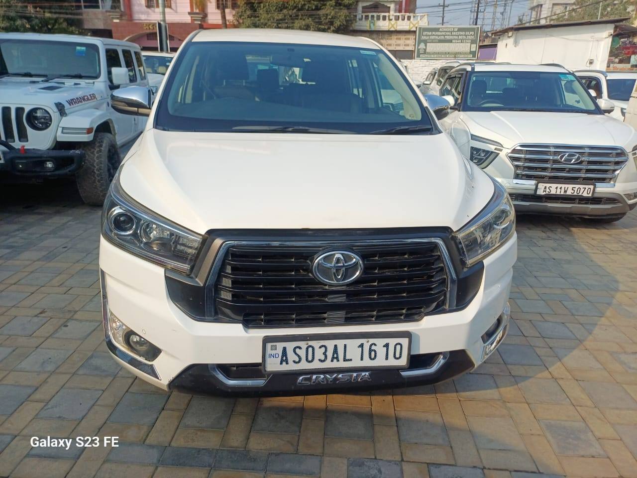 TOYOTA INNOVA CRYSTA 2.4ZX 2024..29000 KM RUNNING ONLY..PRICE