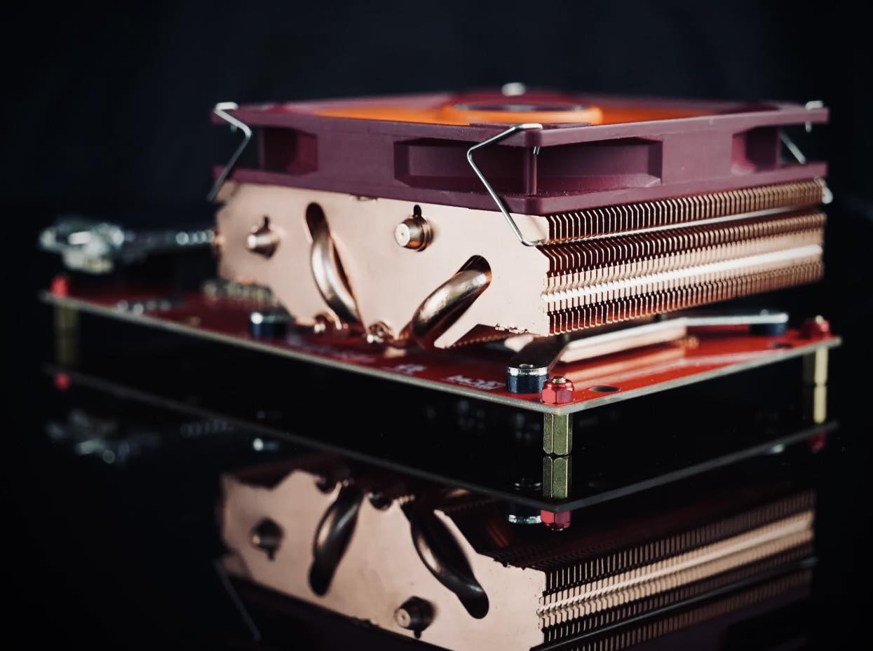 コンピュータ・IT Performance Solutions Testing TinyChipHub's remastered NQA with 2oz copper for better OC