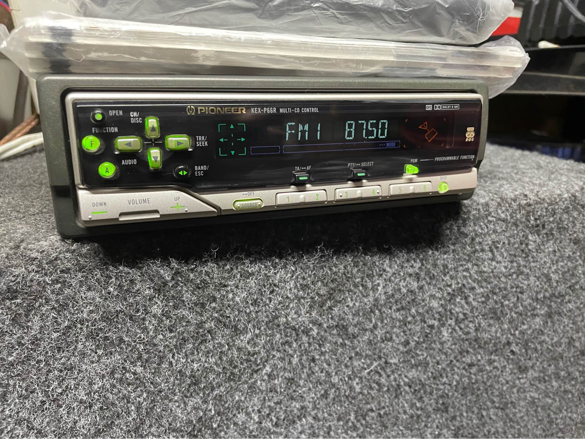 ❌❌SOLD❌❌For Sale: Pioneer Carrozzeria KEH-P330 + CDS-P33