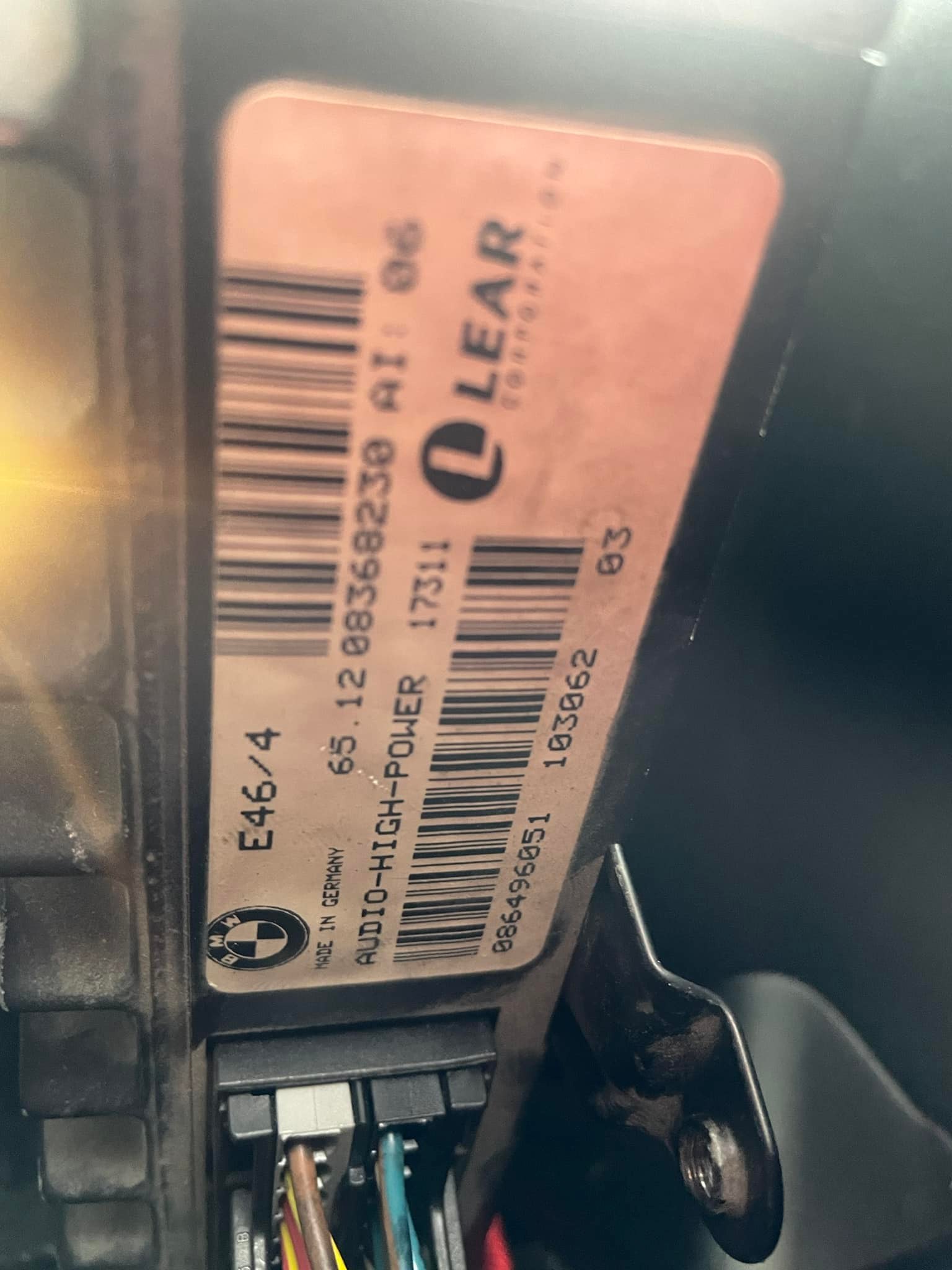 Will the e46/4 amp power the complete Z4 stereo system?