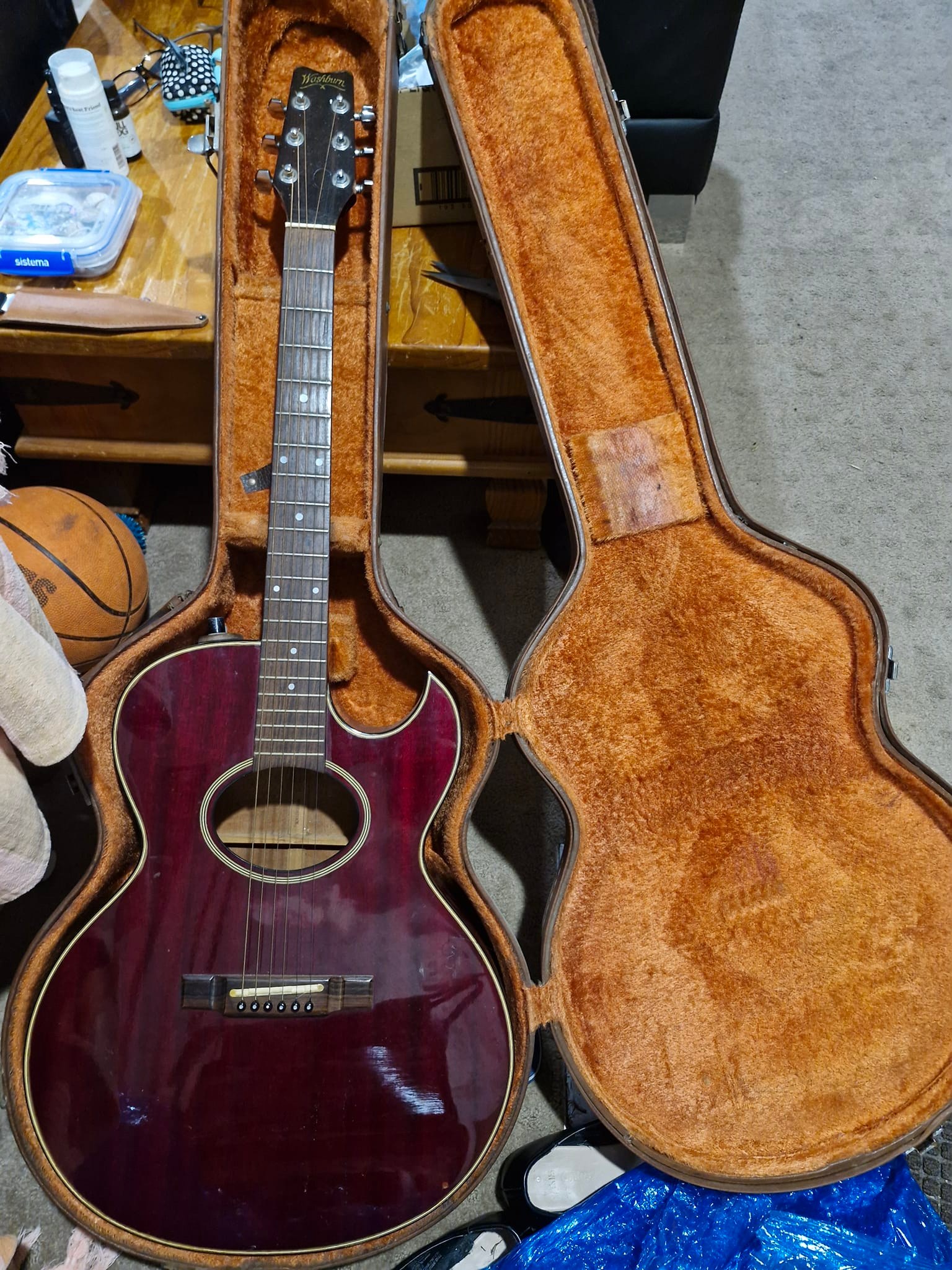 Washburn Woodstock -12 electric acoustic guitar info