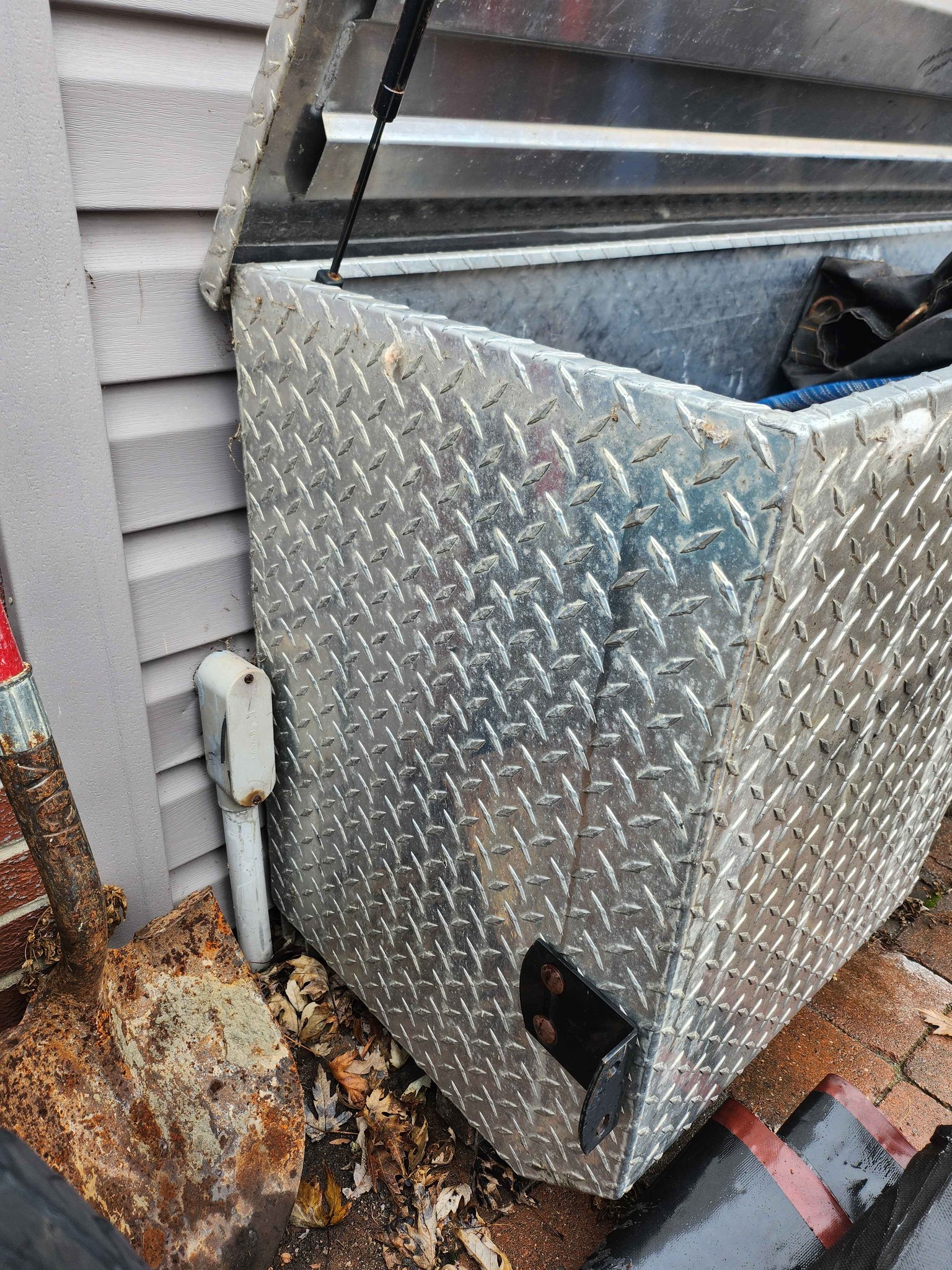 Over wheel well utility box - Tool Boxes, Belts & Storage - Clinton ...