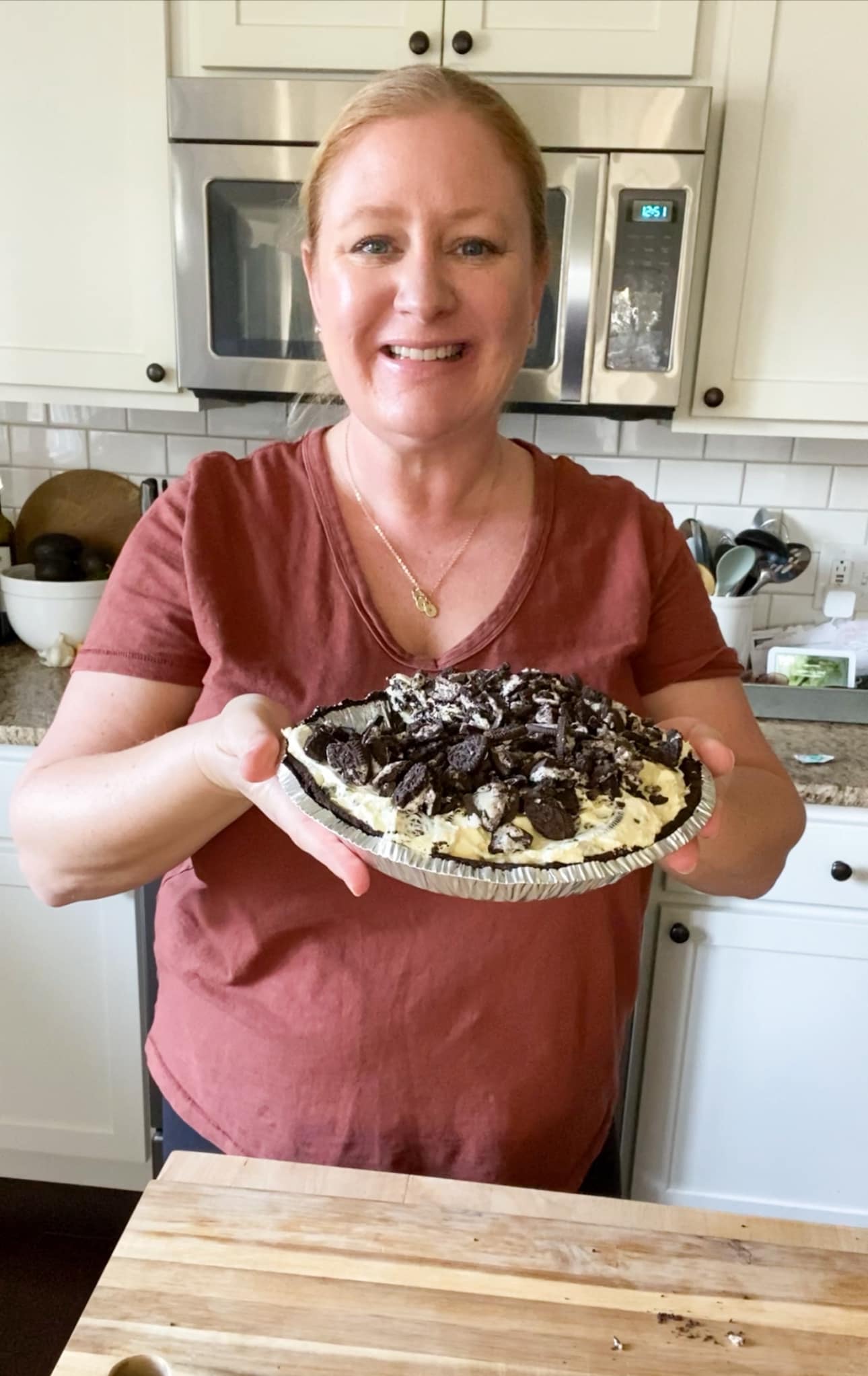 All - Oreos. Cream Cheese. Cool Whip. 😍 ⬇️ recipe in the comments No ...
