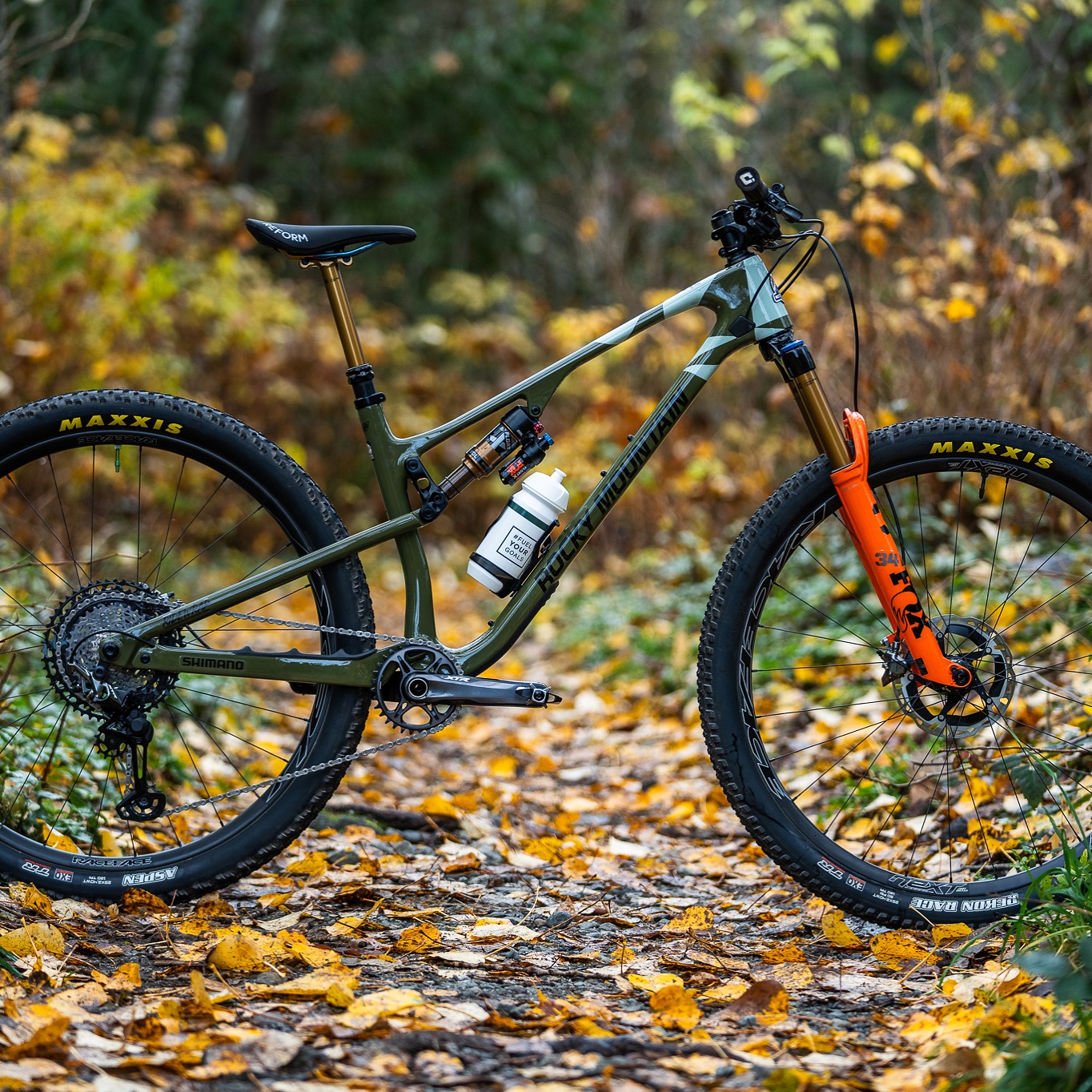 Frame: Fuji Reveal 27.5 1.1 tapered Rear shock: rockshox monarch