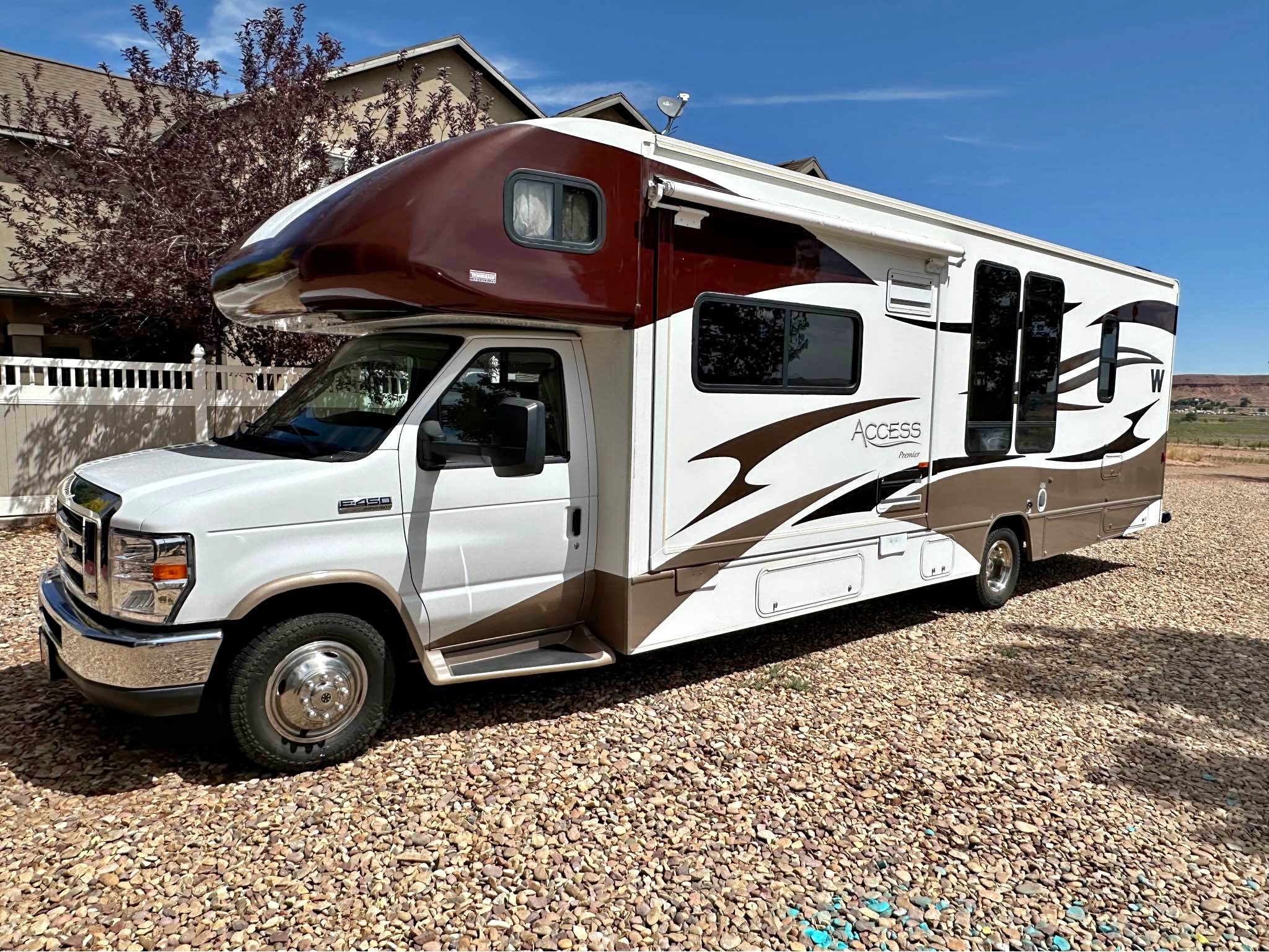 2011 Winnebago access premier 31’ - RVs & Campers - Roosevelt, Utah ...