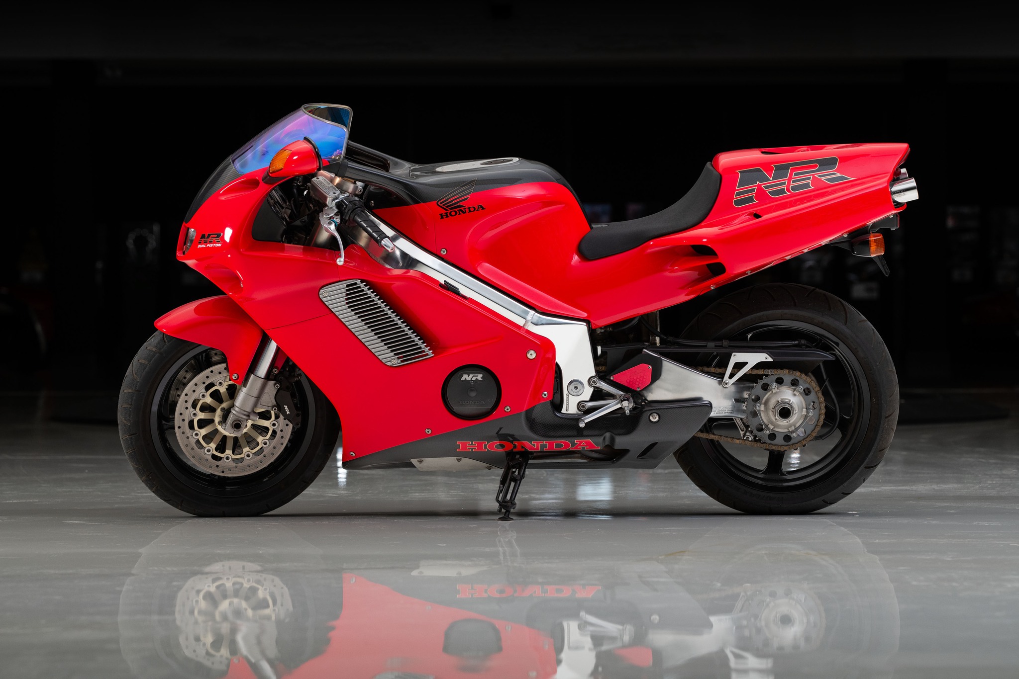 Unleash the power of Honda's groundbreaking superbike, a marvel of