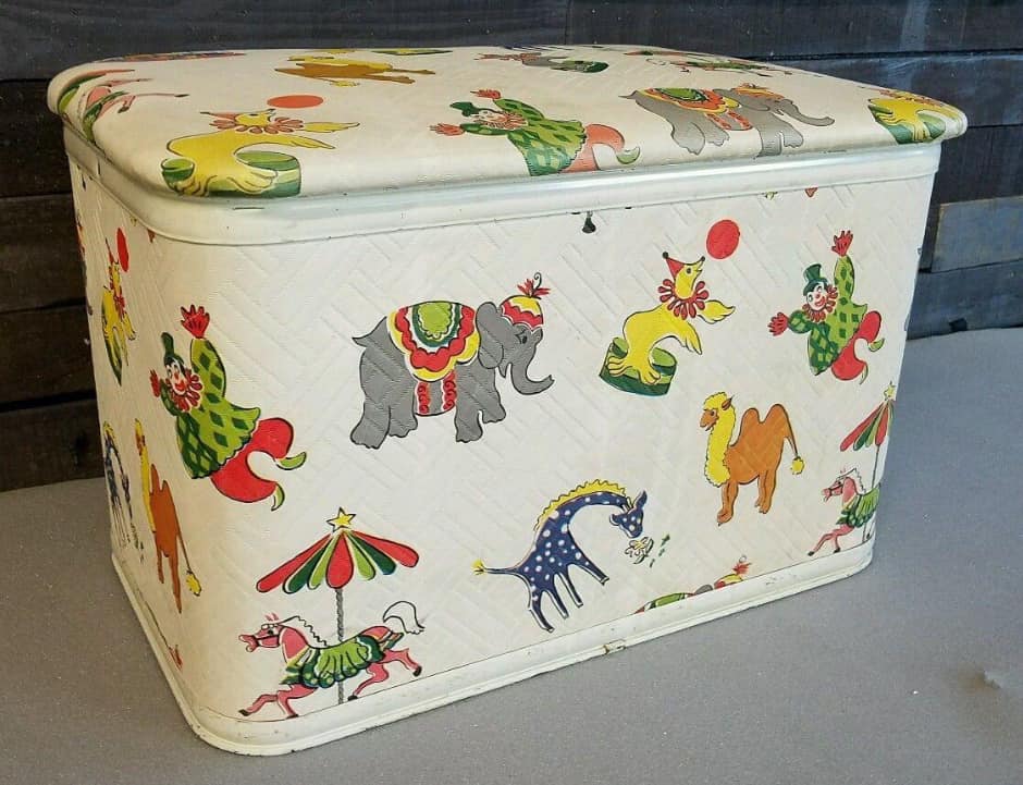 1950s PEARL-WICK Gay Time Quilted Vinyl Toy Chest. What would you