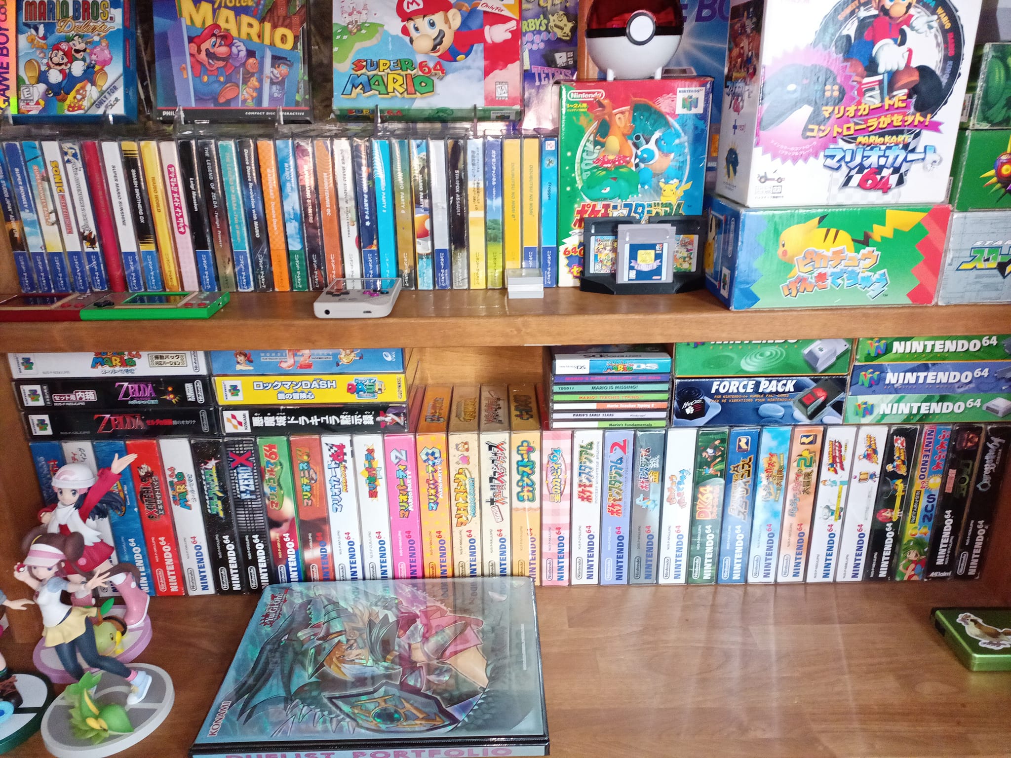 Stylized picture collections for retro game emulators by console