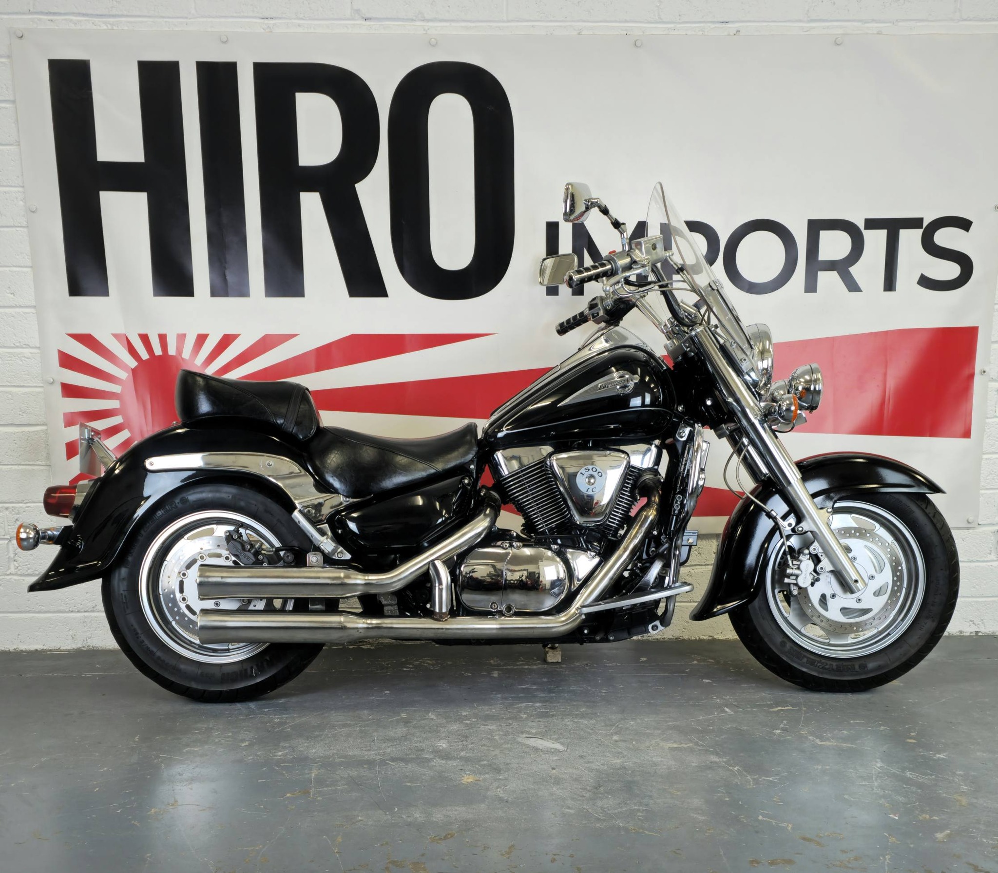 ひろひろ 2002 Suzuki VL1500 Intruder – Big V-Twin Cruiser with Classic